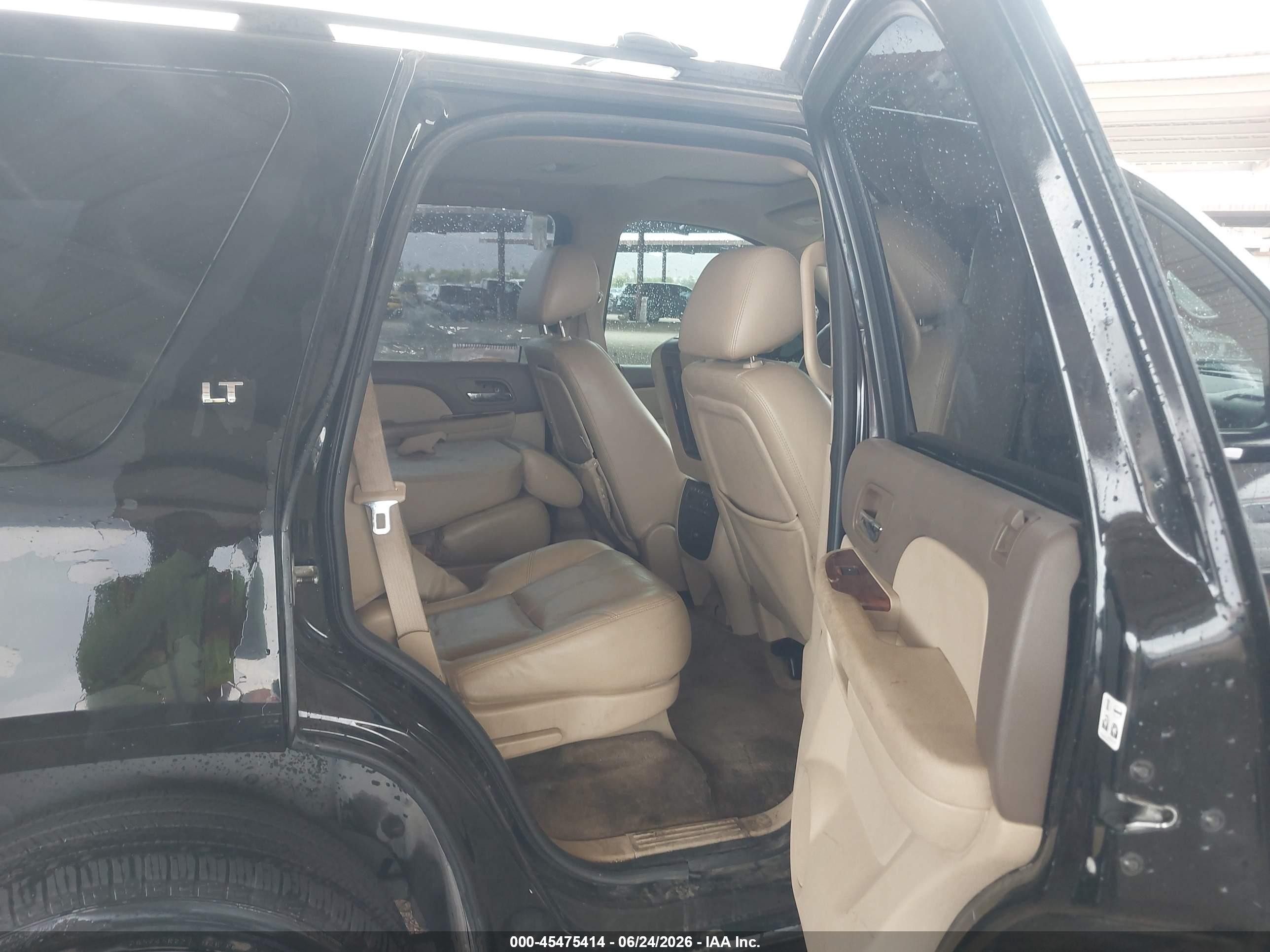 2011 Chevrolet Tahoe Lt Black vin: 1GNSCBE08BR139237