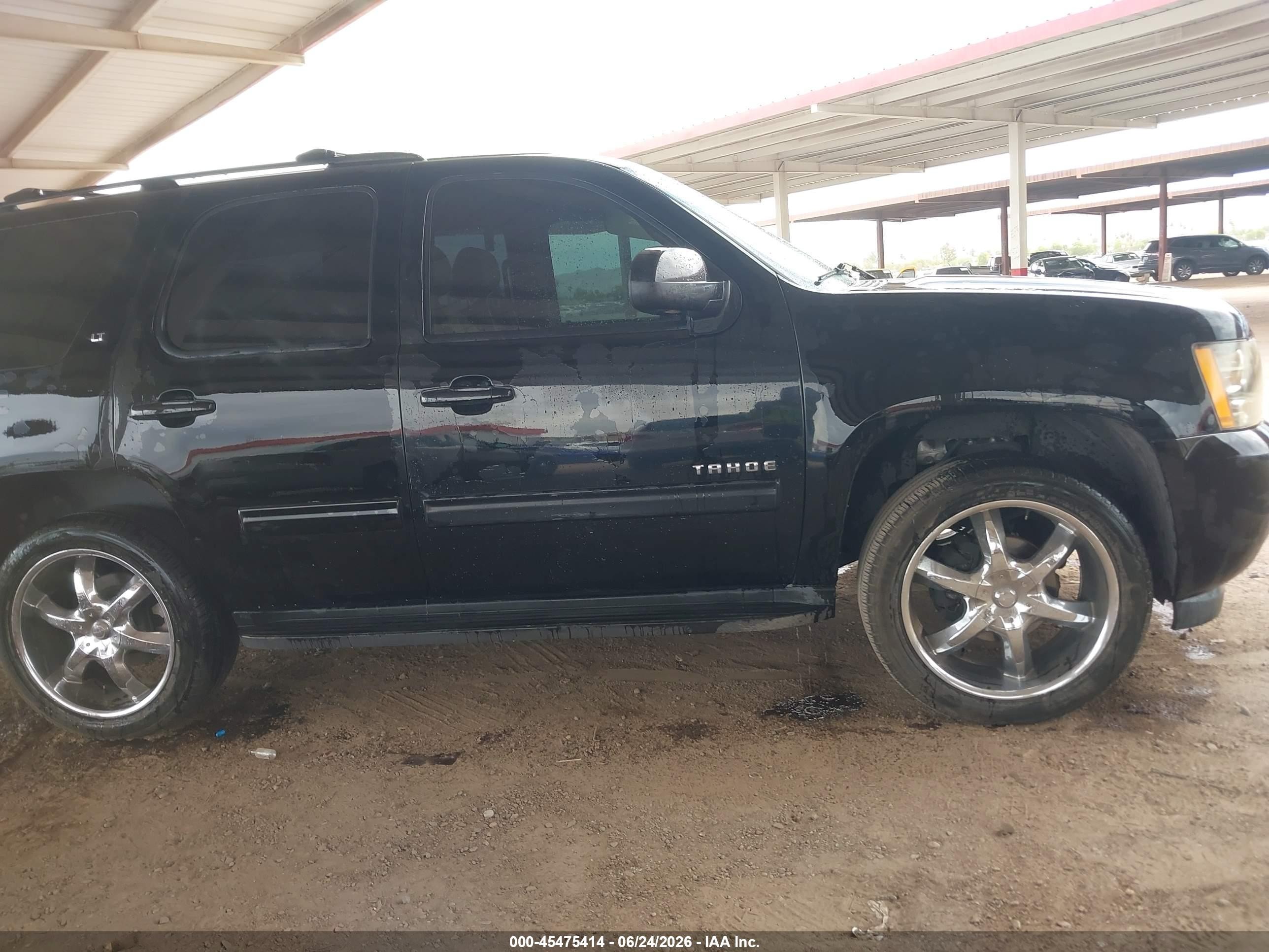 2011 Chevrolet Tahoe Lt Black vin: 1GNSCBE08BR139237