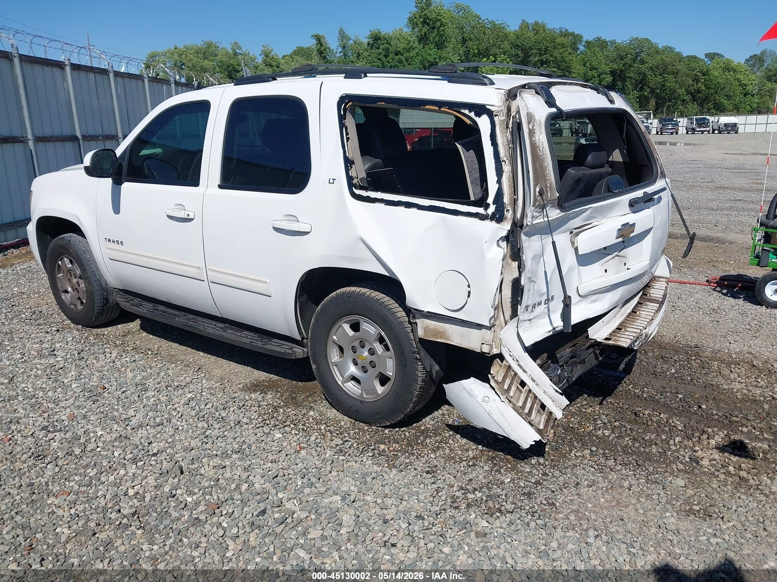 2011 Chevrolet Tahoe Lt Белый vin: 1GNSCBE08BR232937