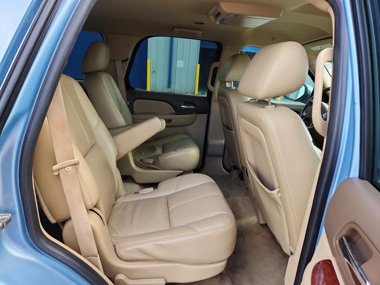 2011 Chevrolet Tahoe C1500 Lt Turquoise vin: 1GNSCBE08BR255716