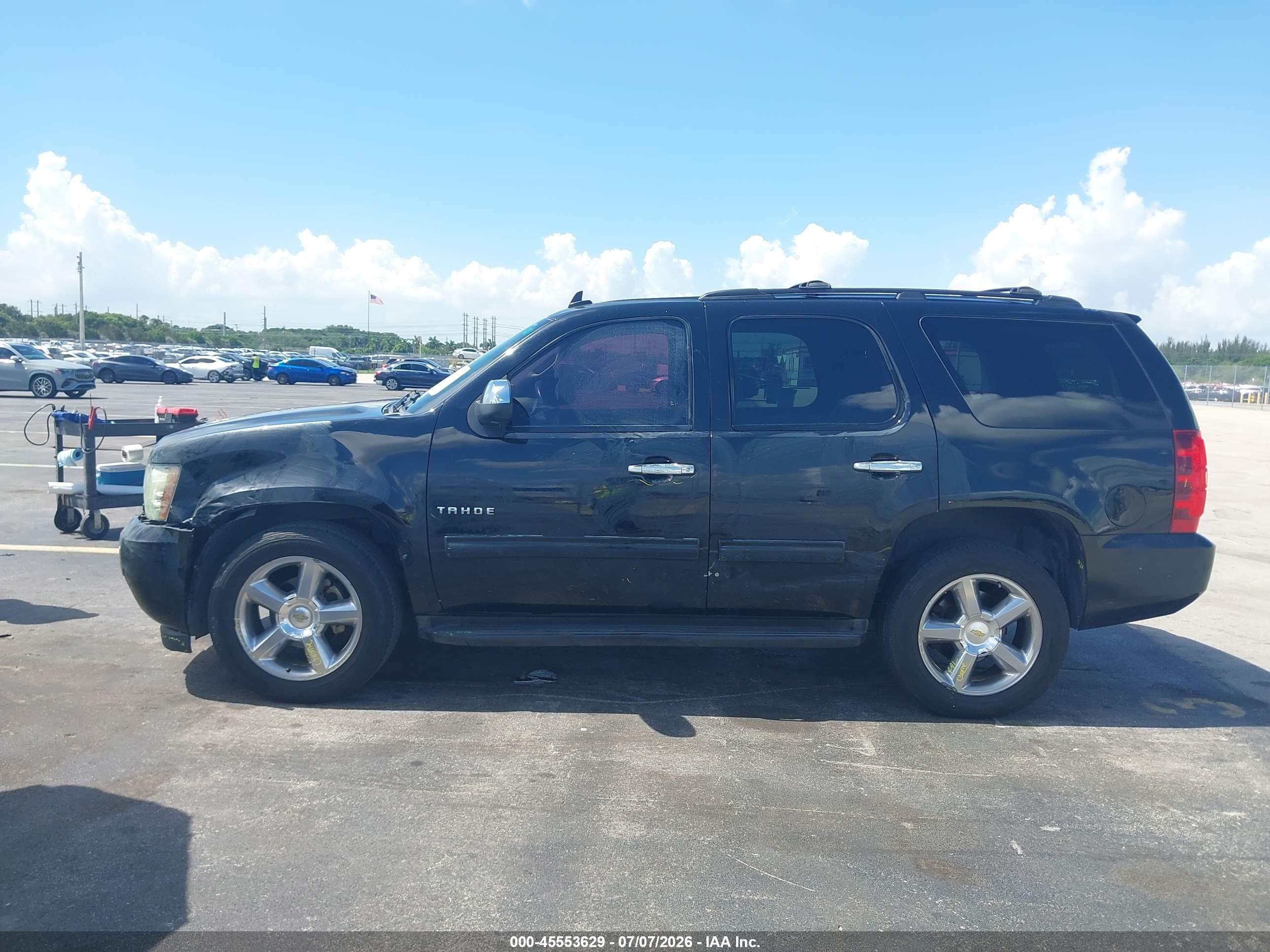 2011 Chevrolet Tahoe Lt Black vin: 1GNSCBE08BR398312