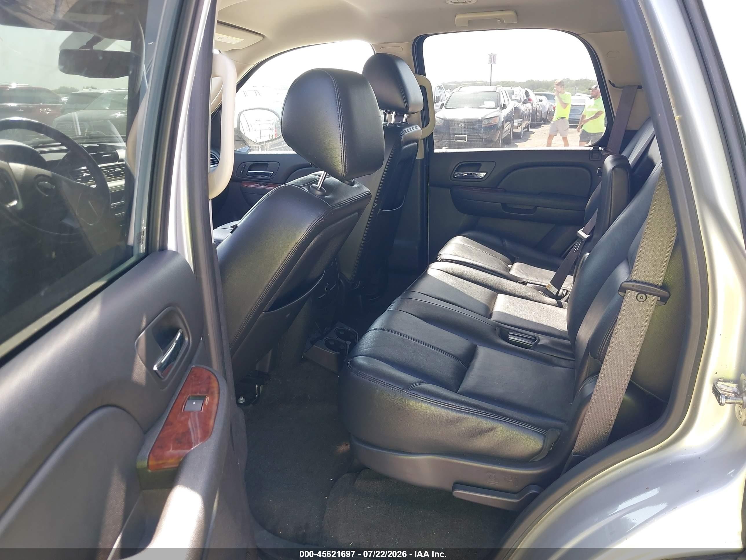 2012 Chevrolet Tahoe Lt Silver vin: 1GNSCBE08CR177410