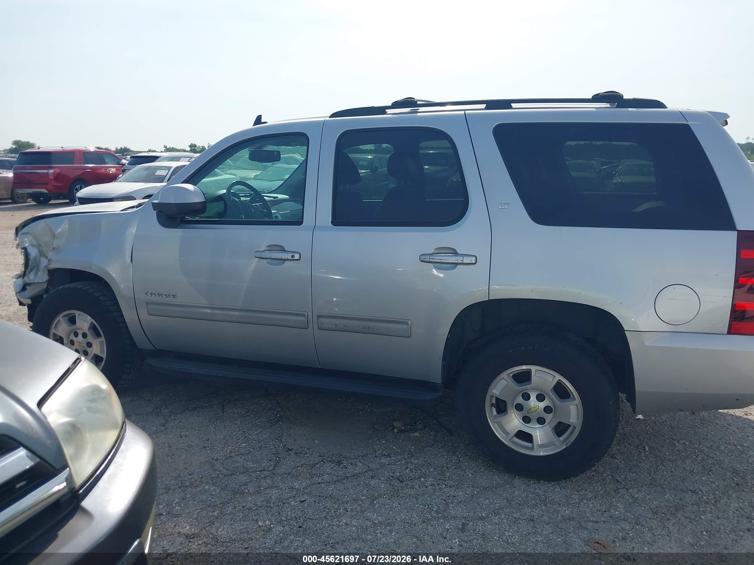 2012 Chevrolet Tahoe Lt Silver vin: 1GNSCBE08CR177410