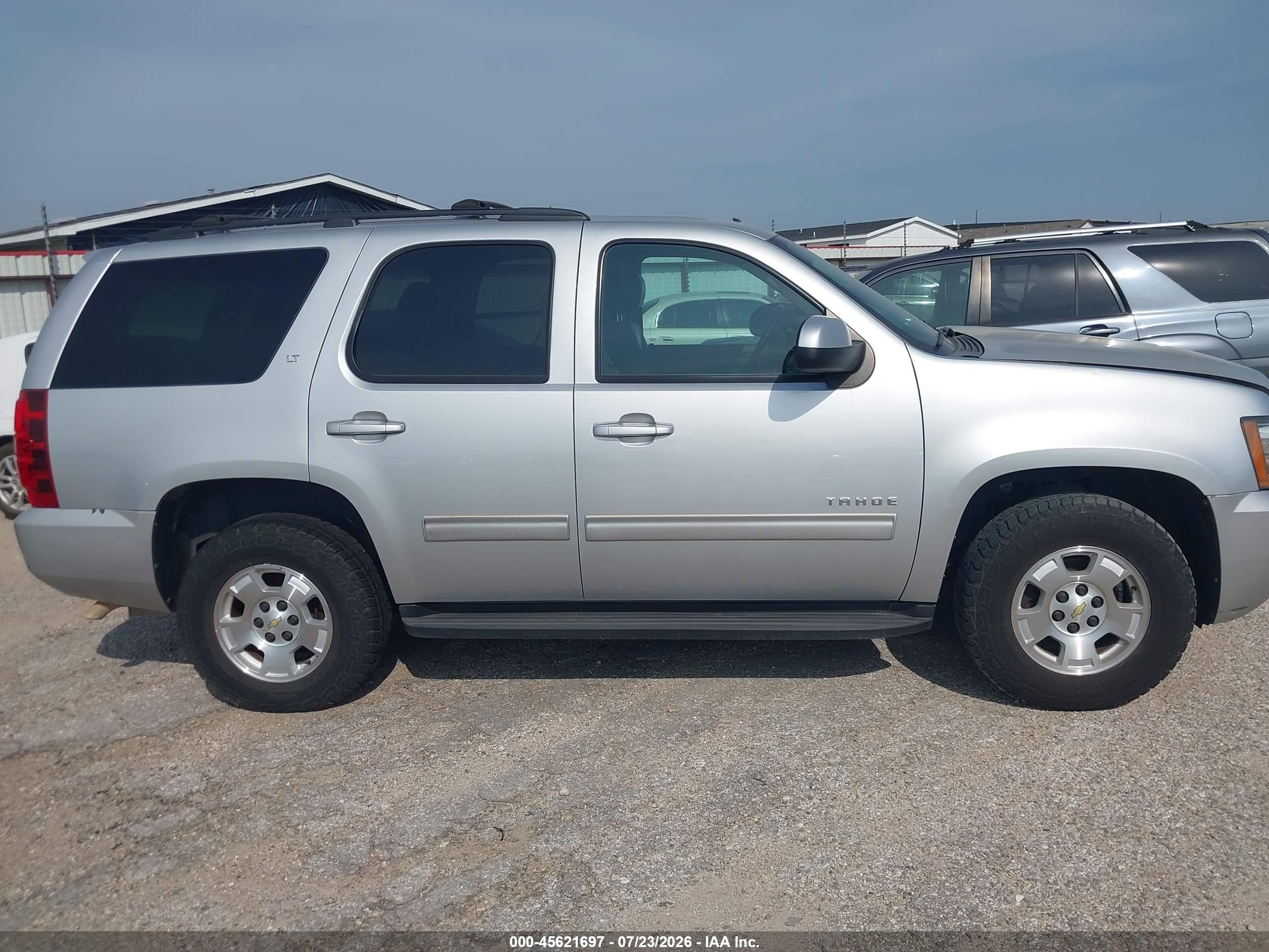 2012 Chevrolet Tahoe Lt Silver vin: 1GNSCBE08CR177410