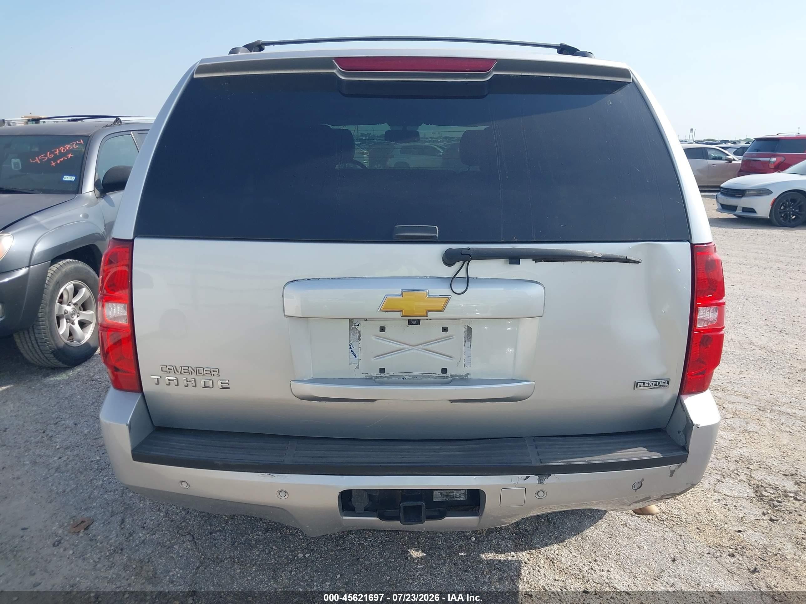 2012 Chevrolet Tahoe Lt Silver vin: 1GNSCBE08CR177410