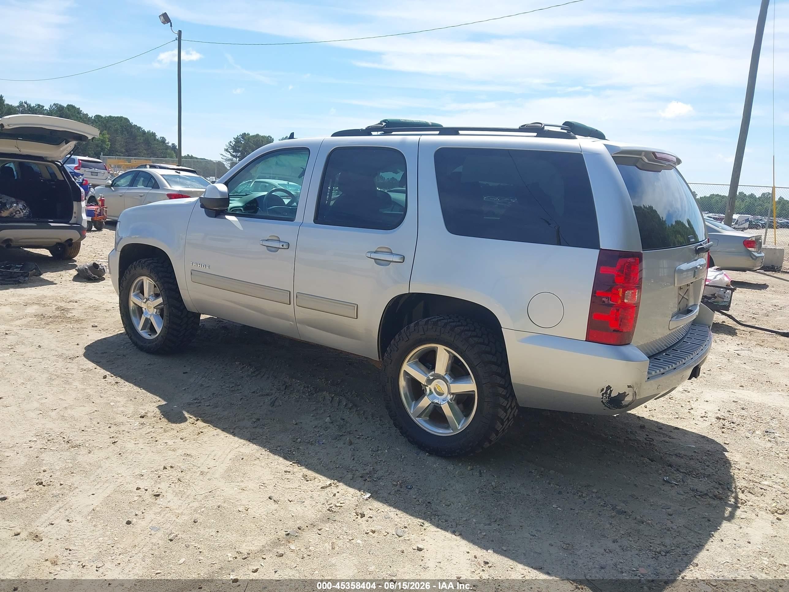 2012 Chevrolet Tahoe Lt Silver vin: 1GNSCBE08CR323398
