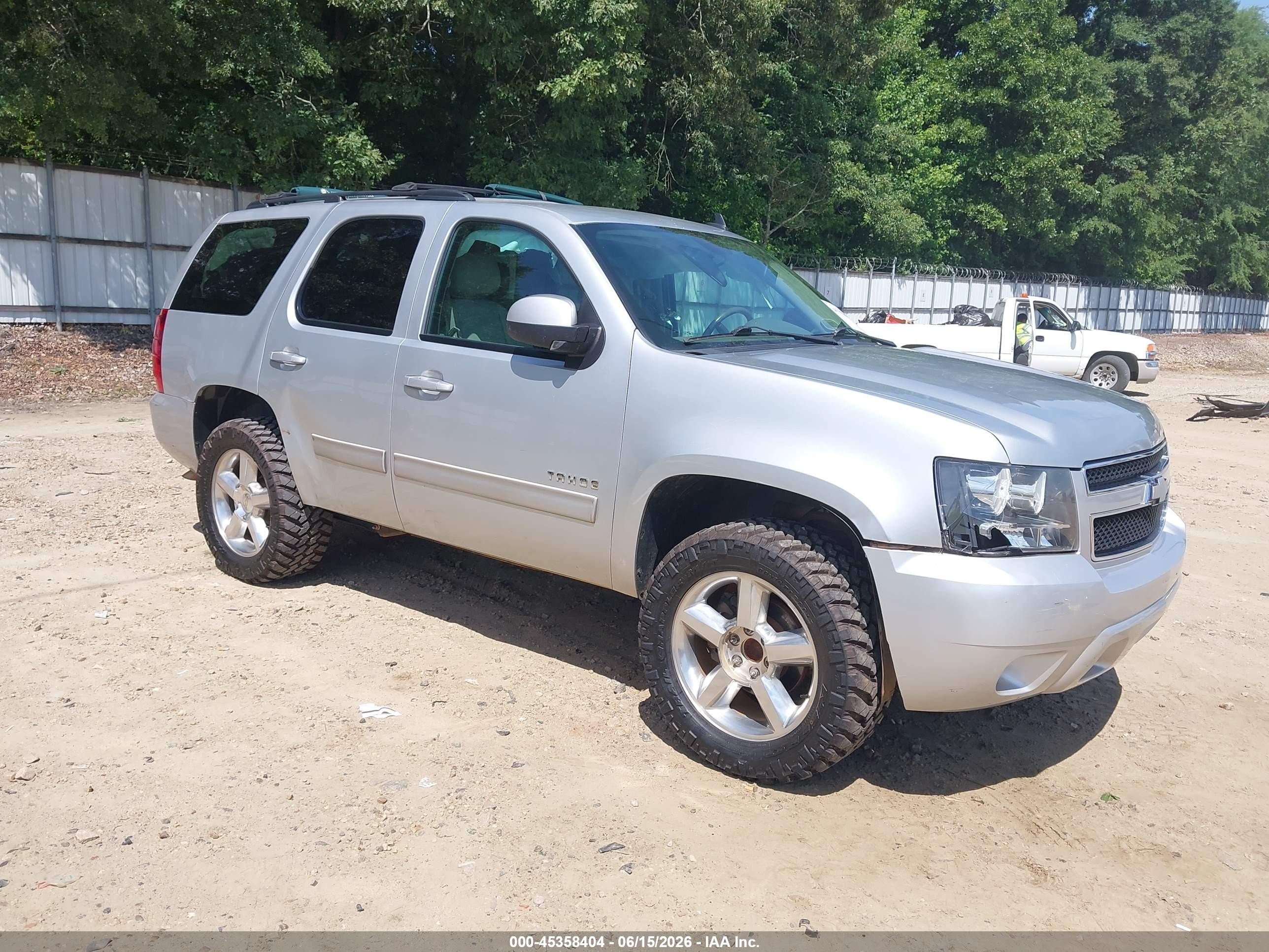 2012 Chevrolet Tahoe Lt Silver vin: 1GNSCBE08CR323398