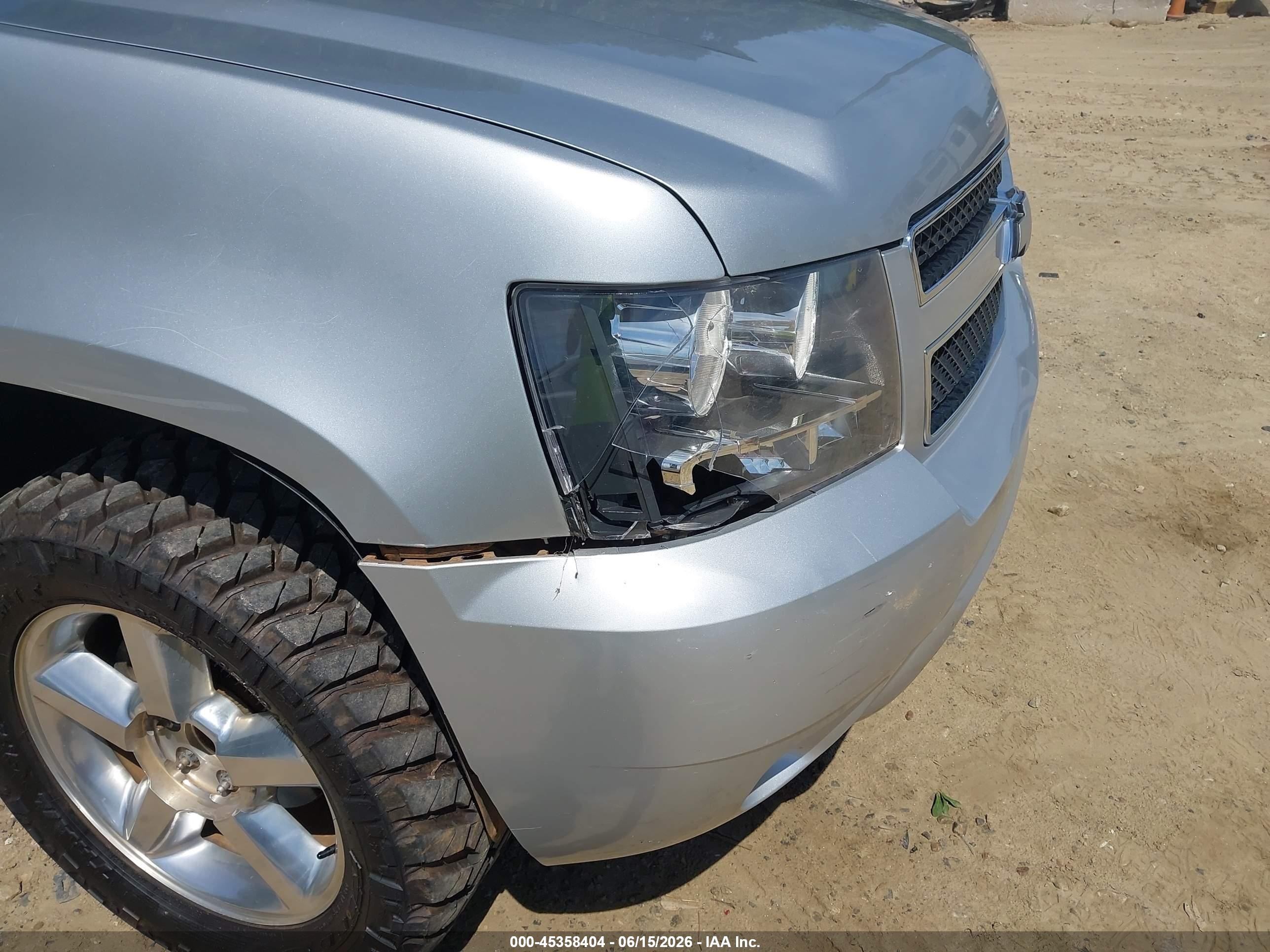 2012 Chevrolet Tahoe Lt Silver vin: 1GNSCBE08CR323398