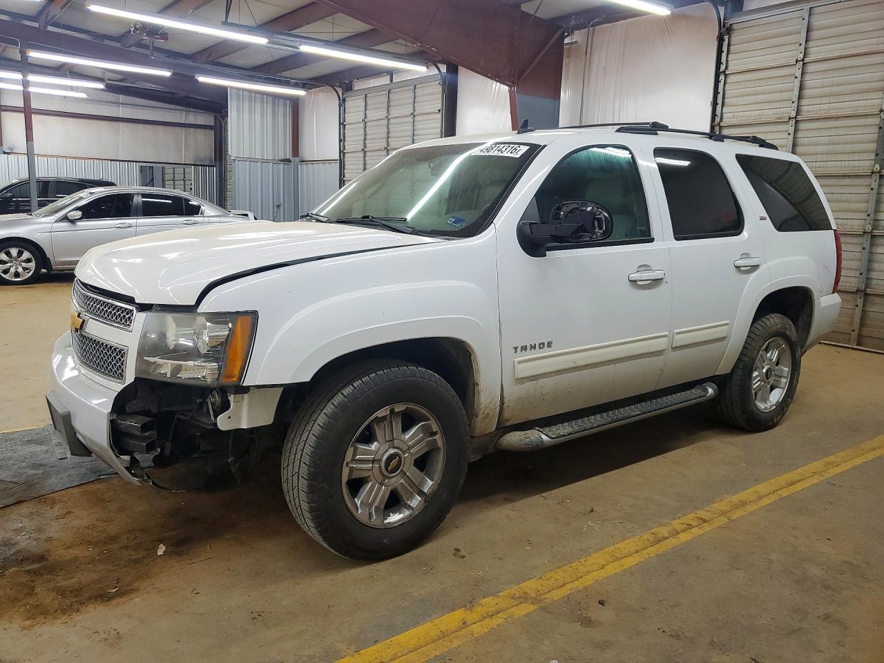 2013 Chevrolet Tahoe C1500 Lt White vin: 1GNSCBE08DR117841