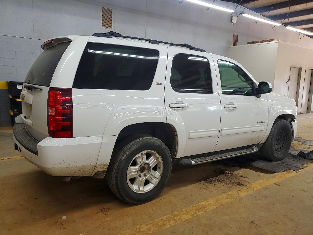 2013 Chevrolet Tahoe C1500 Lt White vin: 1GNSCBE08DR117841