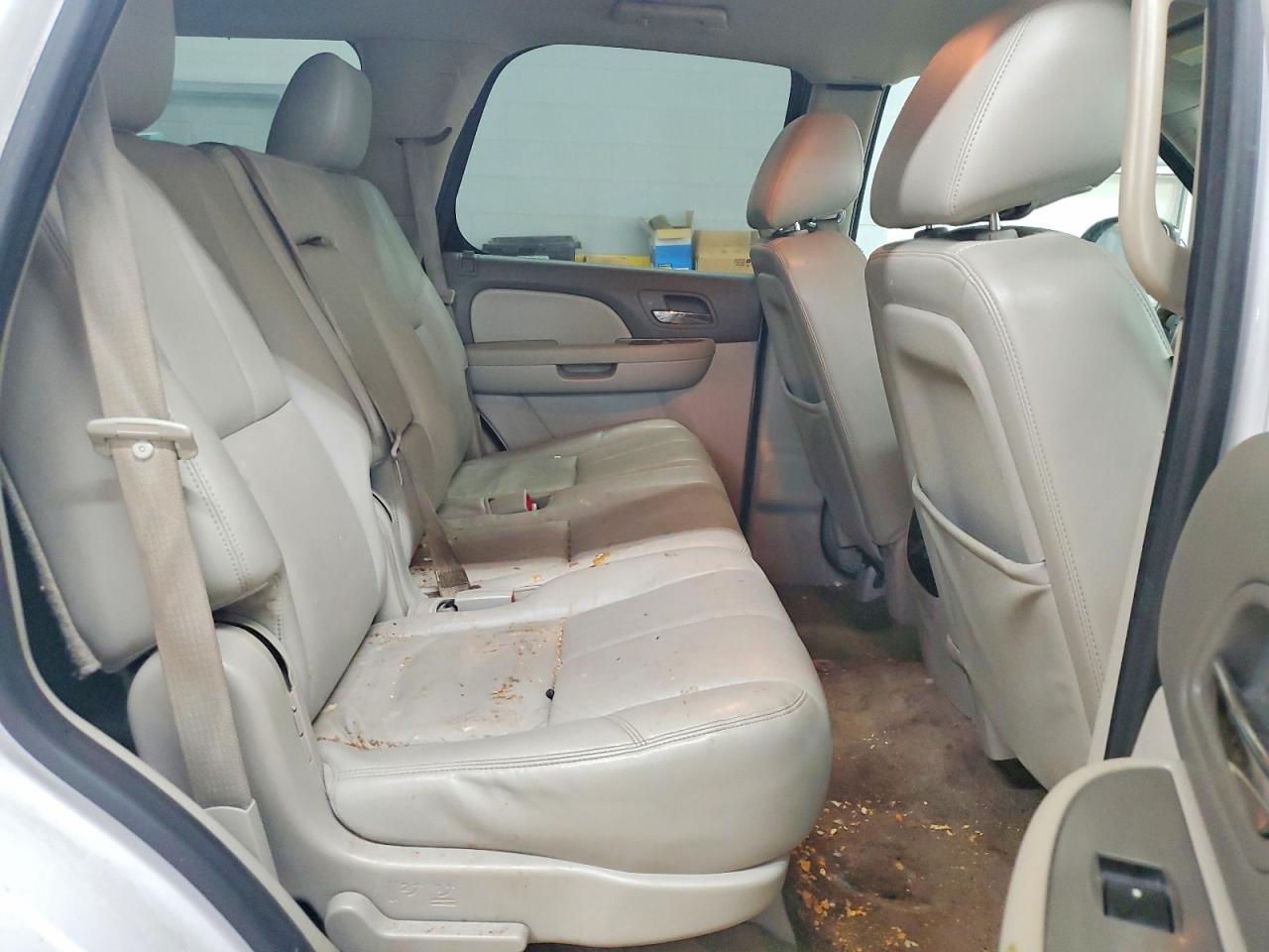 2013 Chevrolet Tahoe C1500 Lt White vin: 1GNSCBE08DR117841