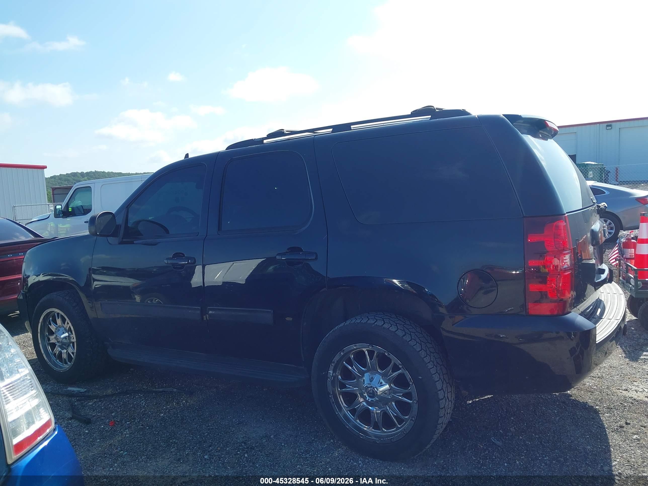 2013 Chevrolet Tahoe Lt Black vin: 1GNSCBE09DR212702