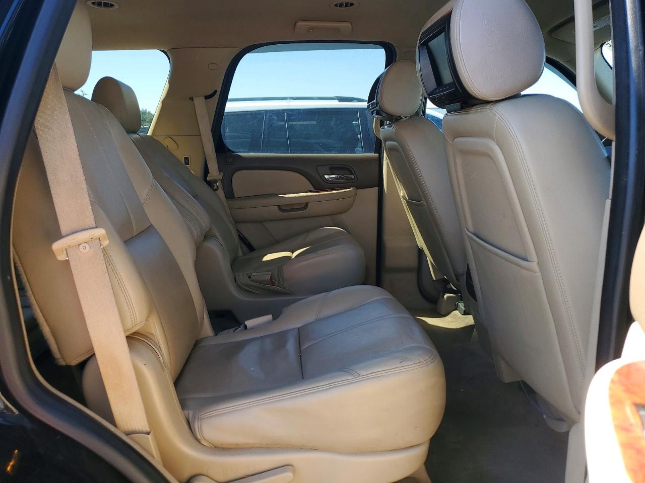 2013 Chevrolet Tahoe C1500 Lt Black vin: 1GNSCBE09DR366956