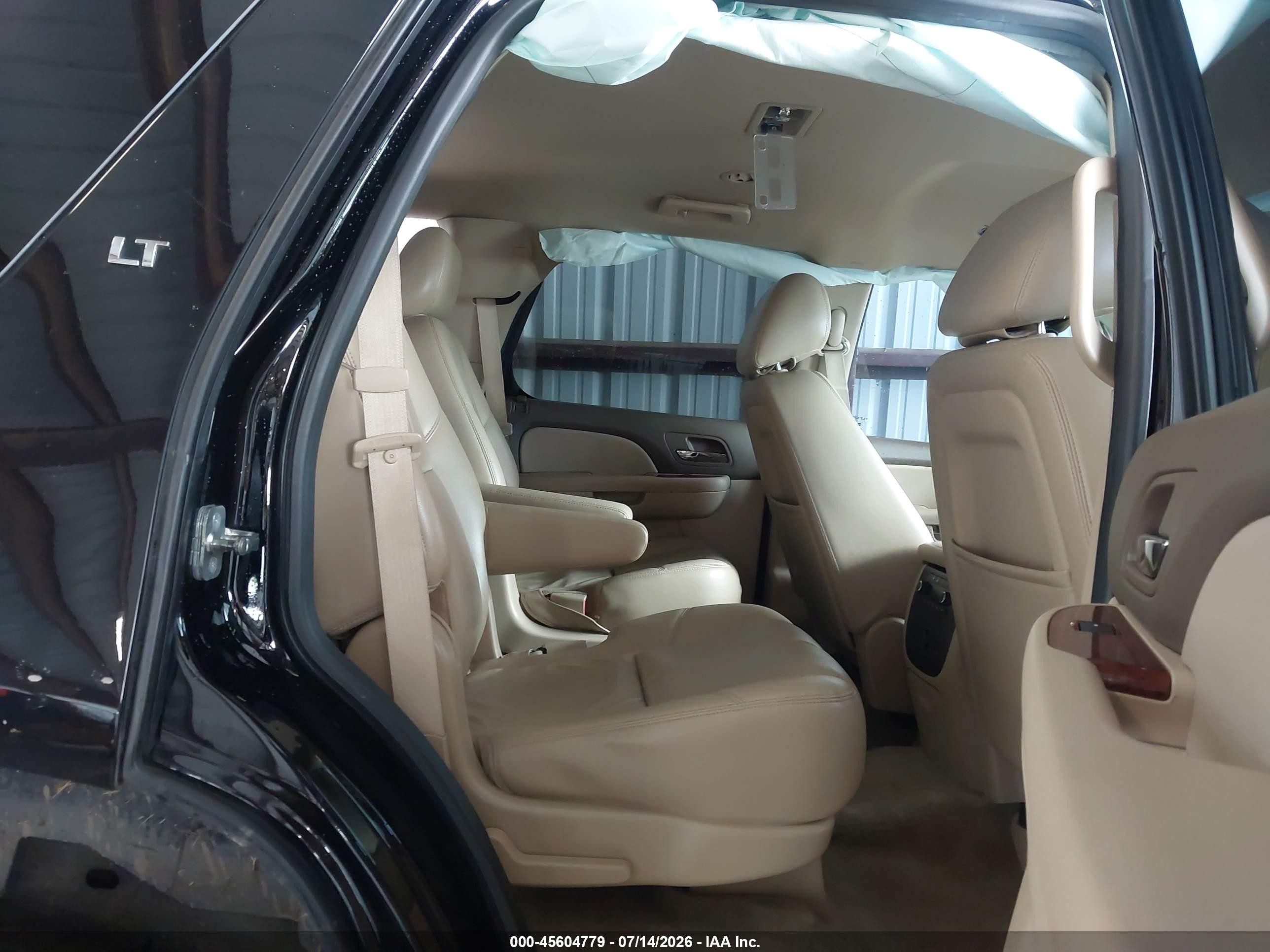 2014 Chevrolet Tahoe Lt Black vin: 1GNSCBE09ER147528