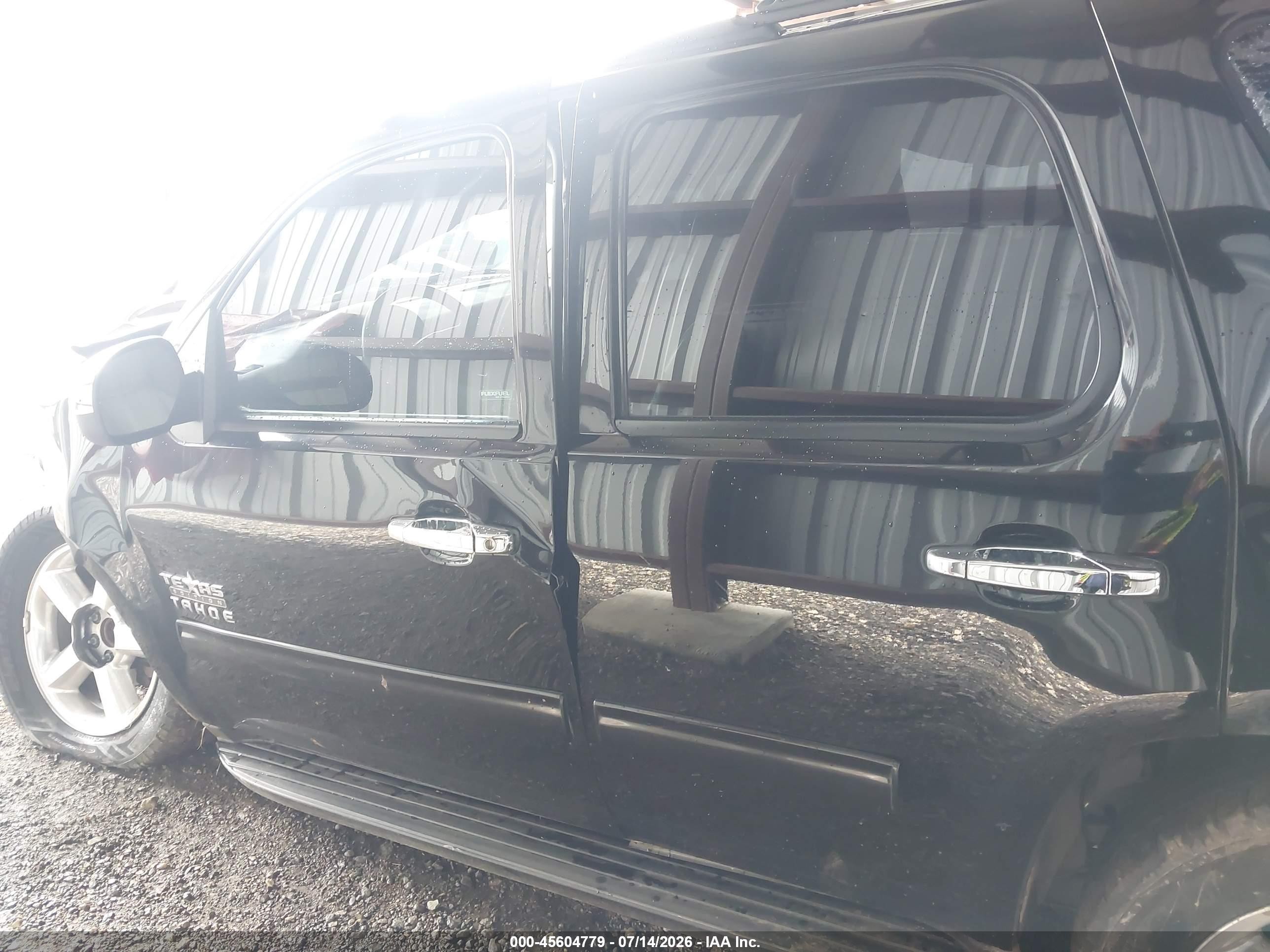 2014 Chevrolet Tahoe Lt Black vin: 1GNSCBE09ER147528