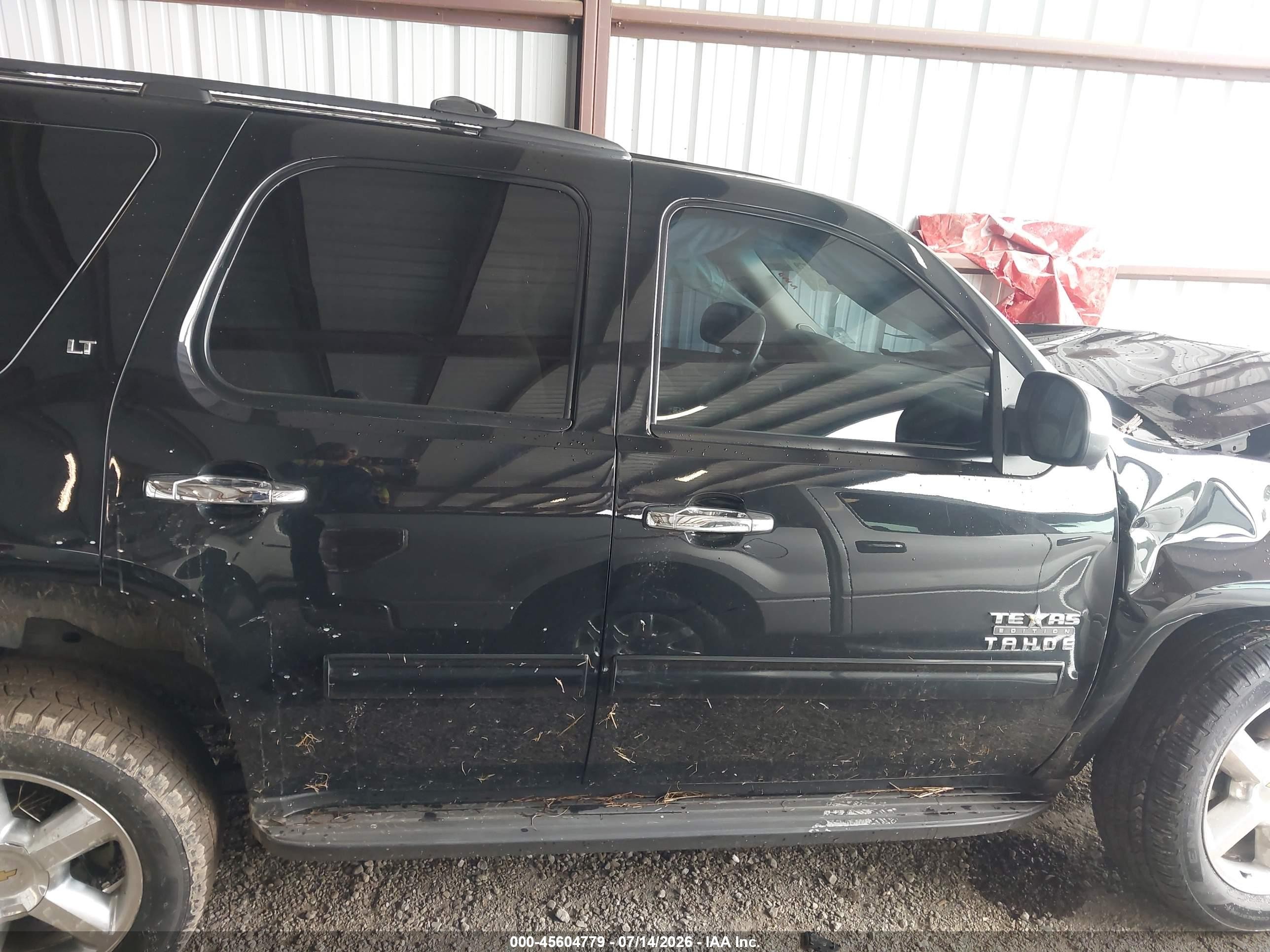 2014 Chevrolet Tahoe Lt Black vin: 1GNSCBE09ER147528