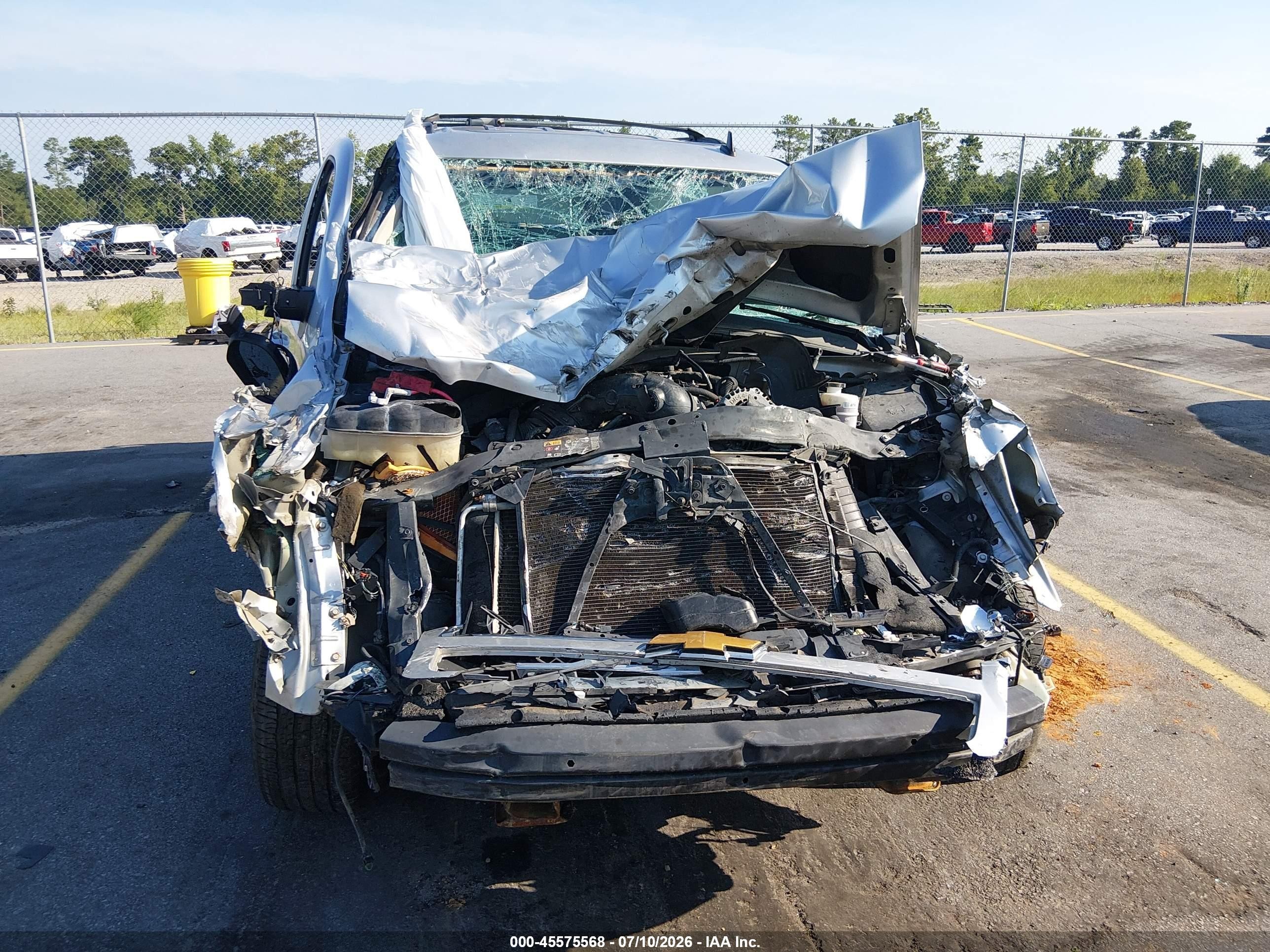 2014 Chevrolet Tahoe Lt Серебряный vin: 1GNSCBE09ER189696