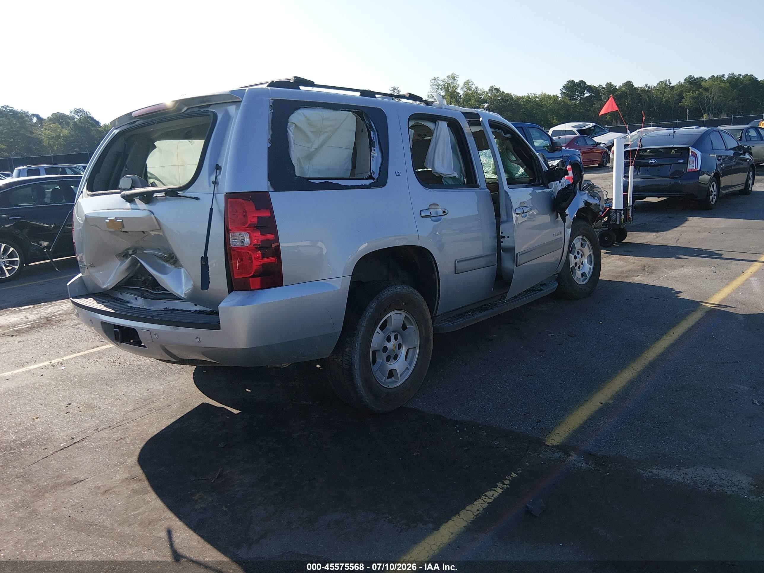 2014 Chevrolet Tahoe Lt Серебряный vin: 1GNSCBE09ER189696
