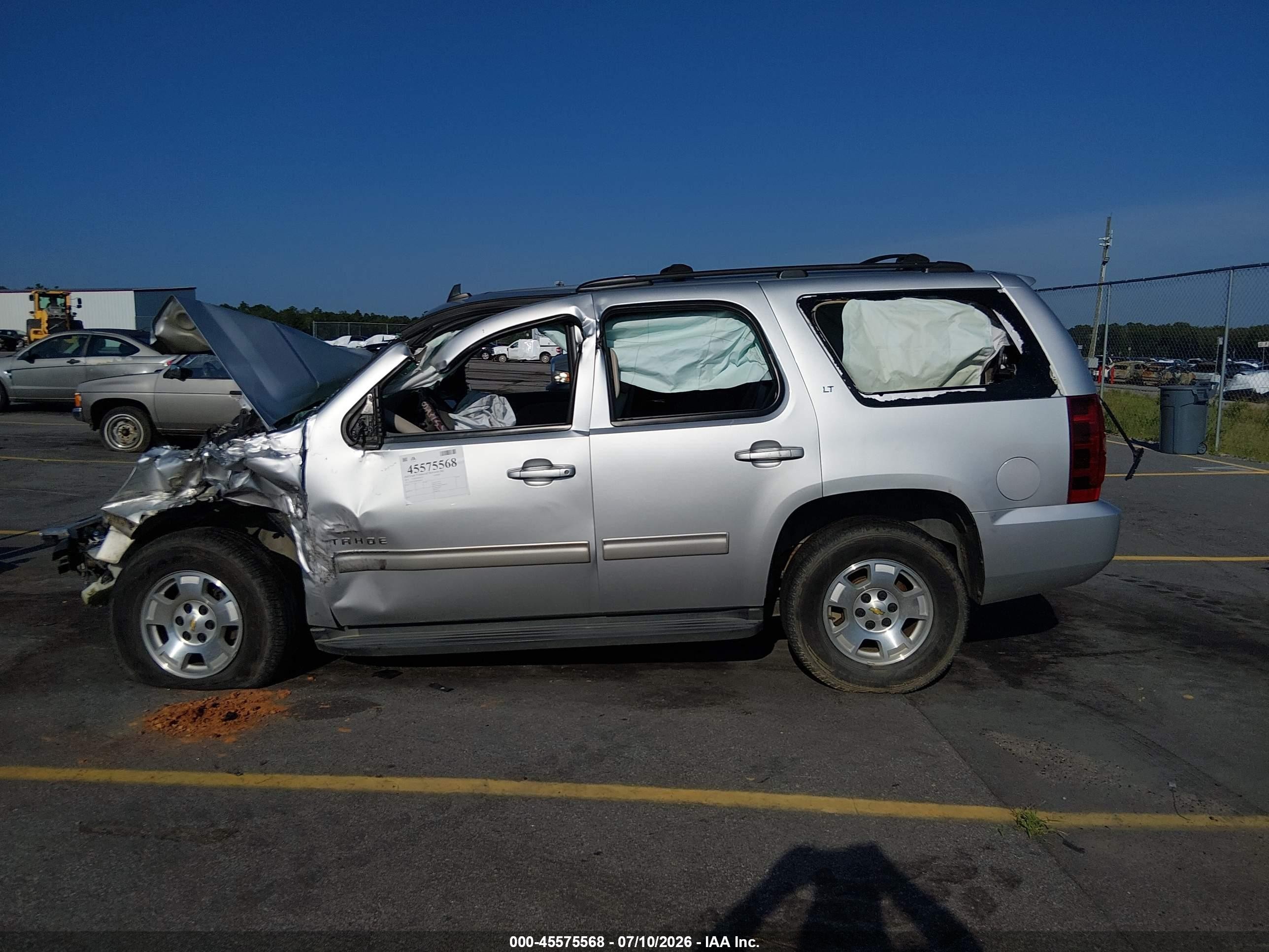 2014 Chevrolet Tahoe Lt Серебряный vin: 1GNSCBE09ER189696