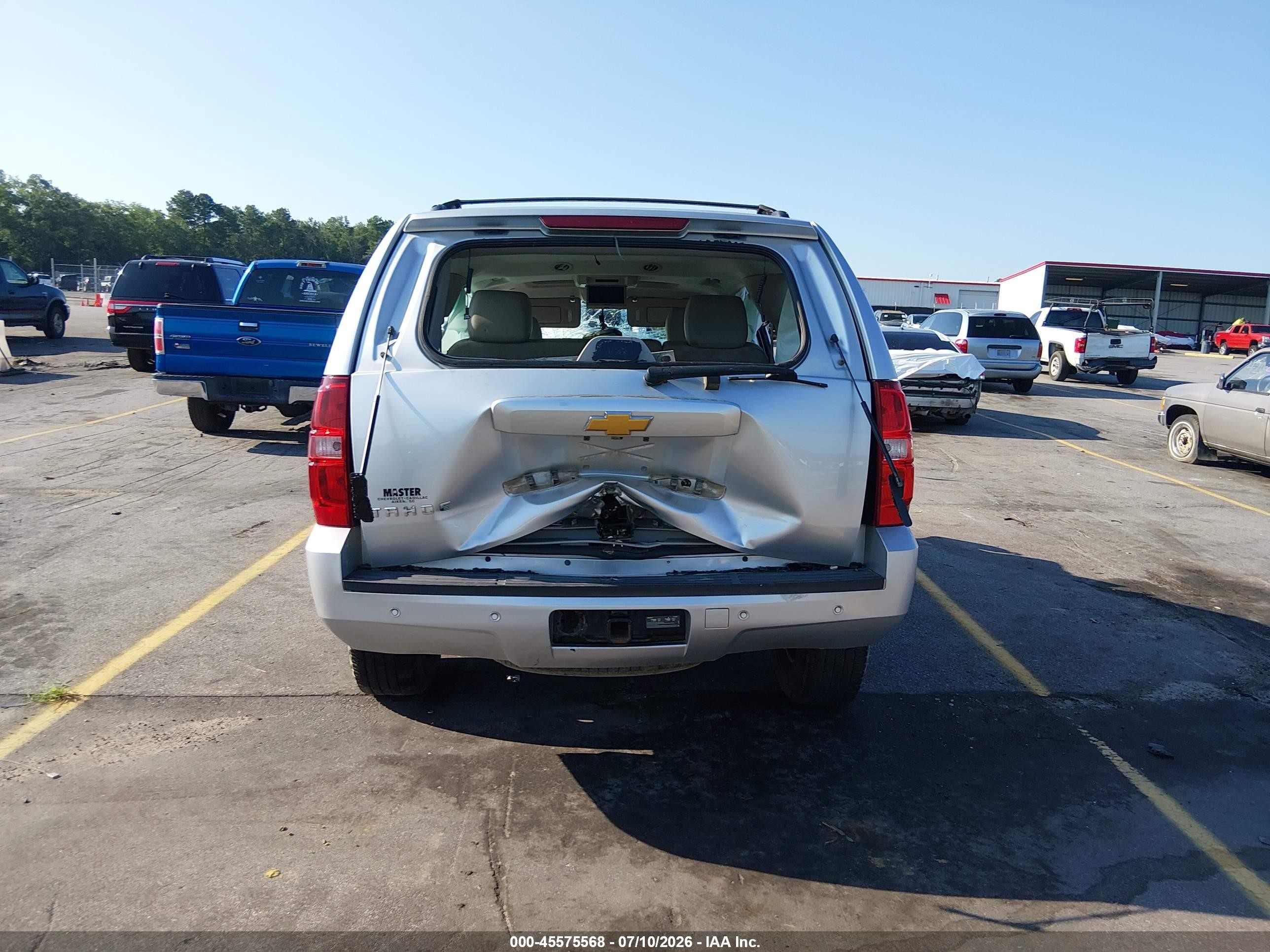 2014 Chevrolet Tahoe Lt Серебряный vin: 1GNSCBE09ER189696