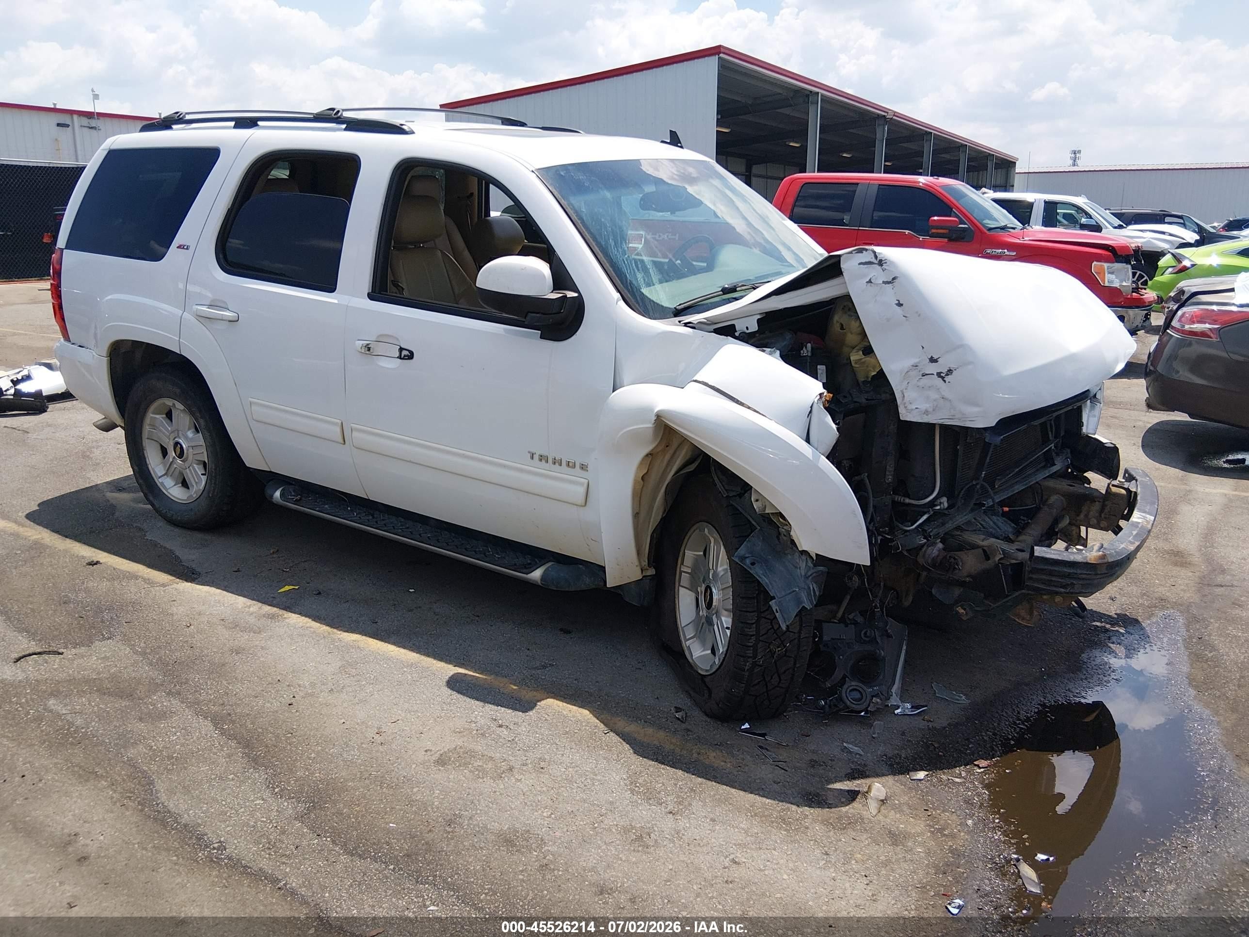 2011 Chevrolet Tahoe Lt White vin: 1GNSCBE0XBR157562