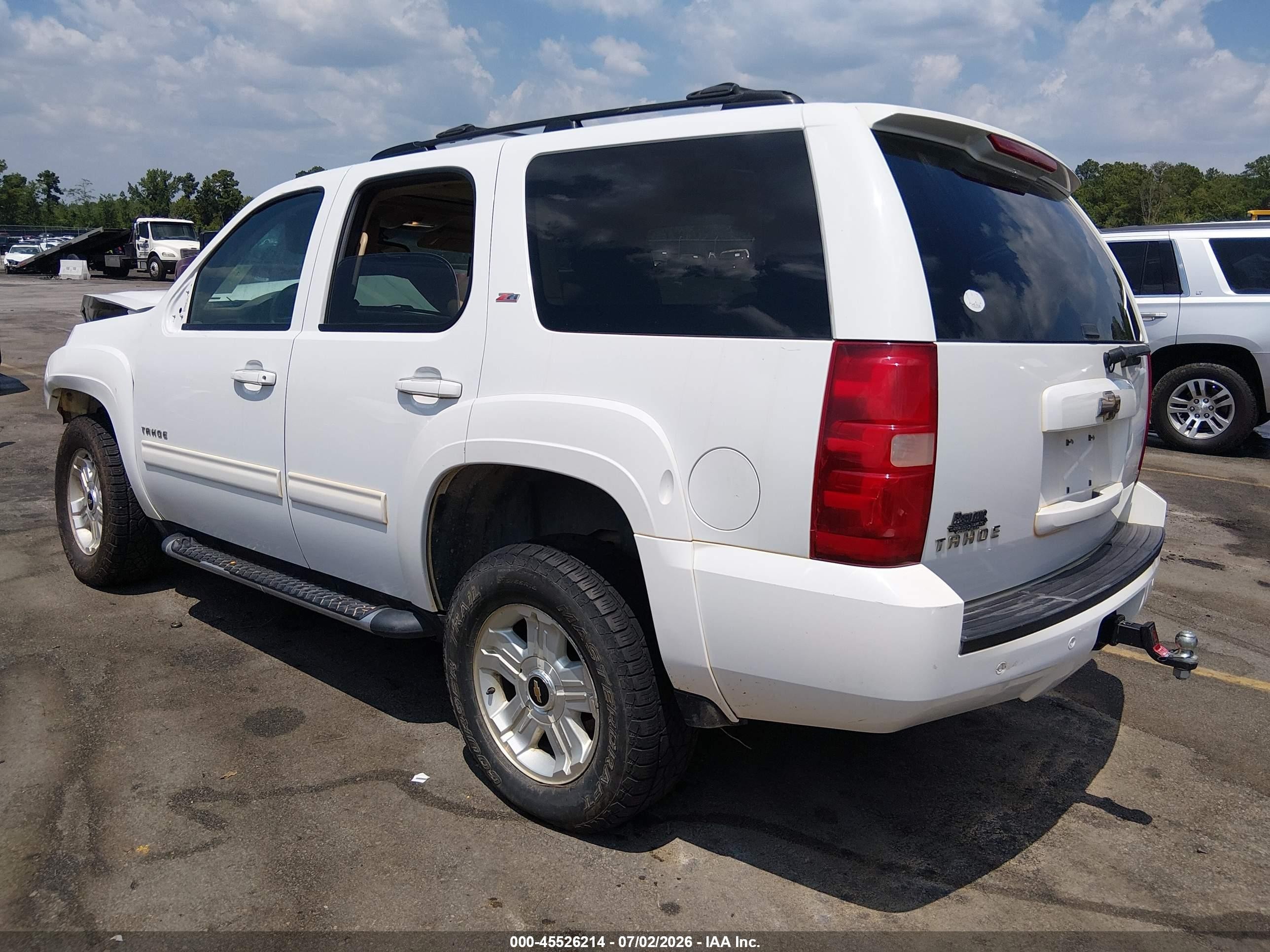 2011 Chevrolet Tahoe Lt White vin: 1GNSCBE0XBR157562