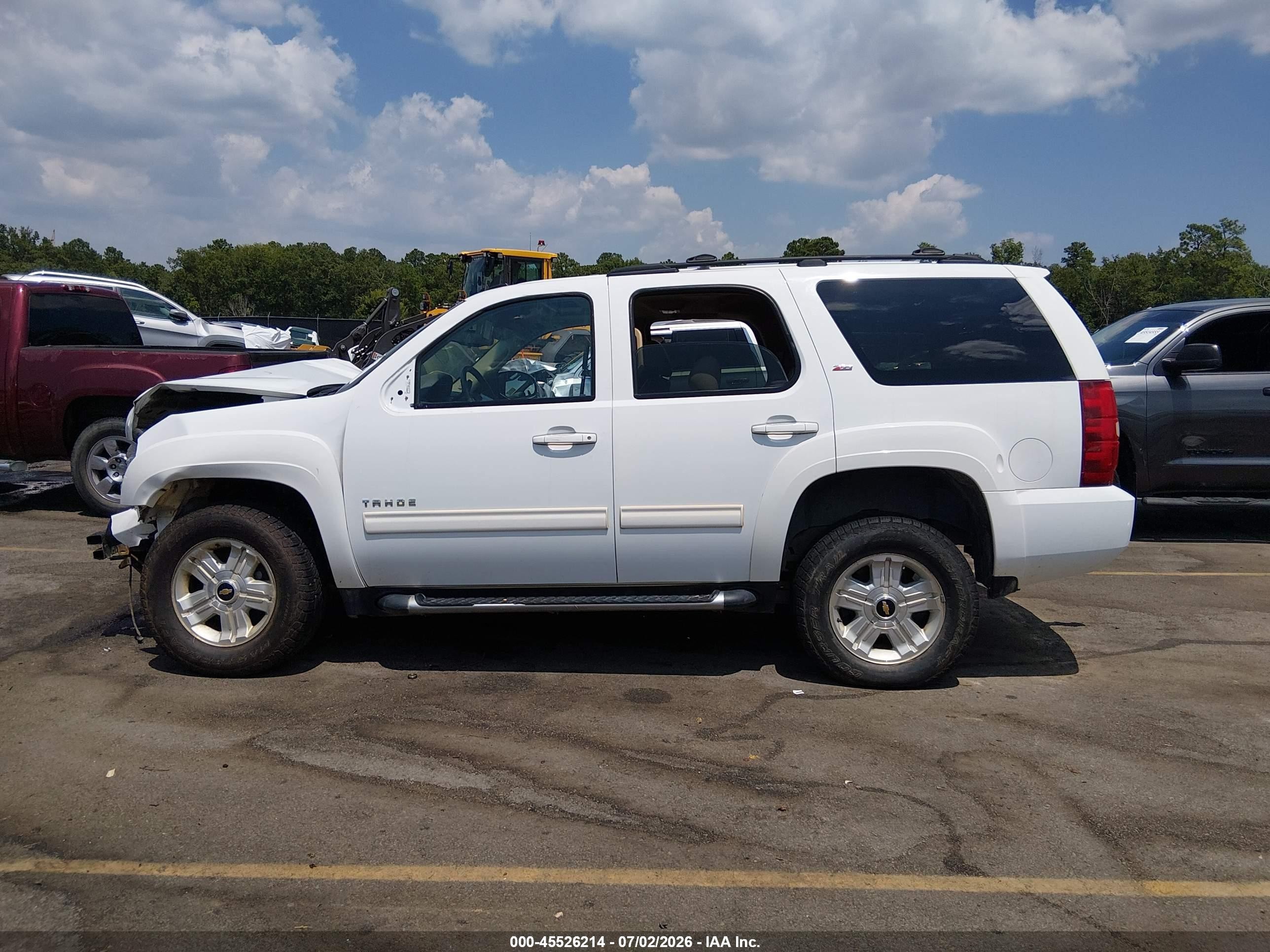 2011 Chevrolet Tahoe Lt White vin: 1GNSCBE0XBR157562