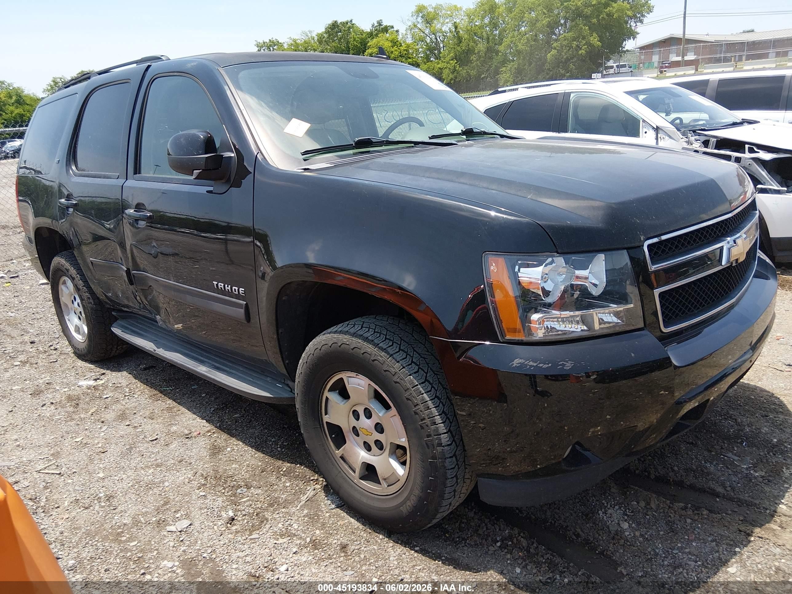 2011 Chevrolet Tahoe Lt Black vin: 1GNSCBE0XBR188682