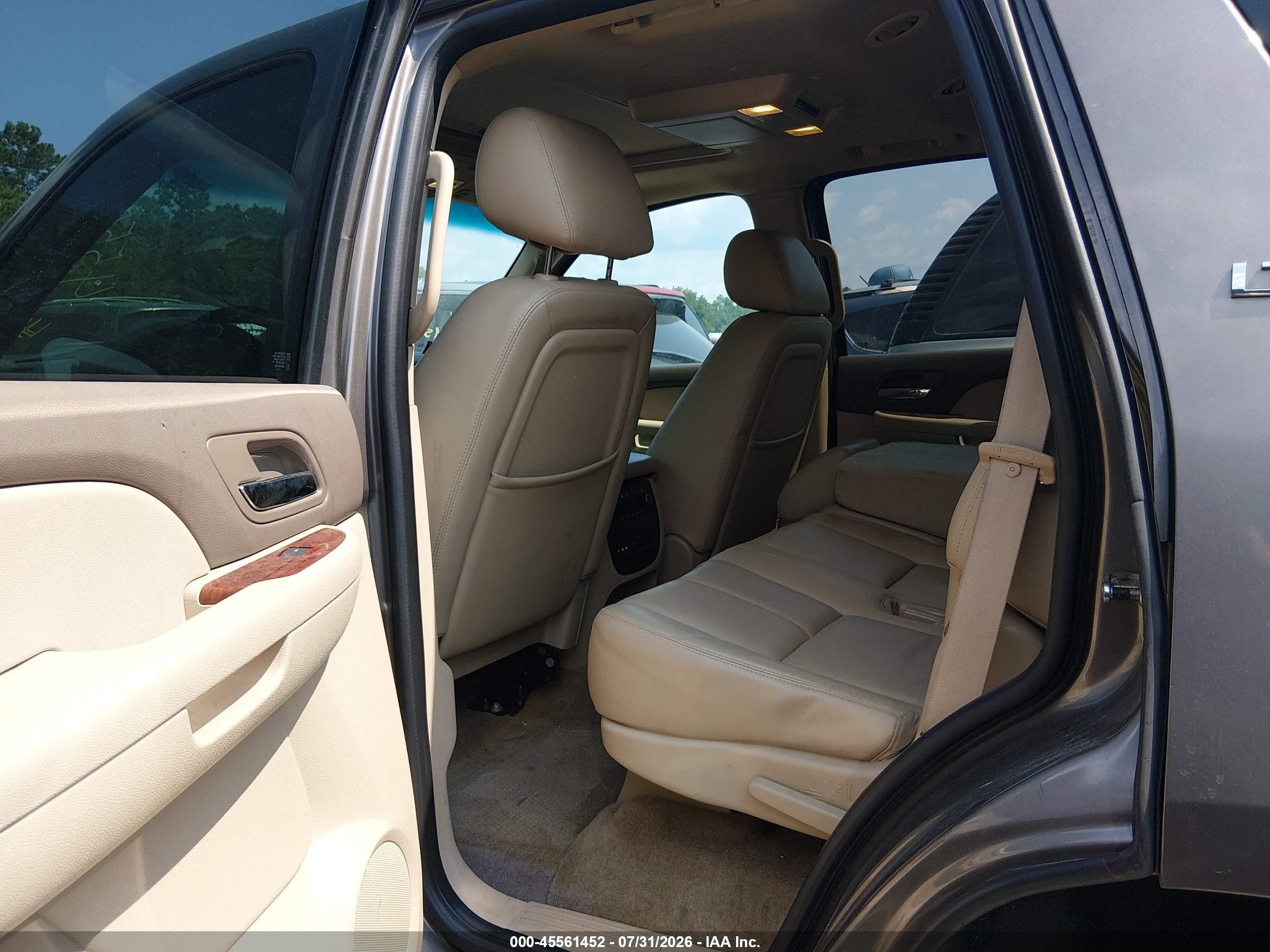 2011 Chevrolet Tahoe Lt Brown vin: 1GNSCBE0XBR239873