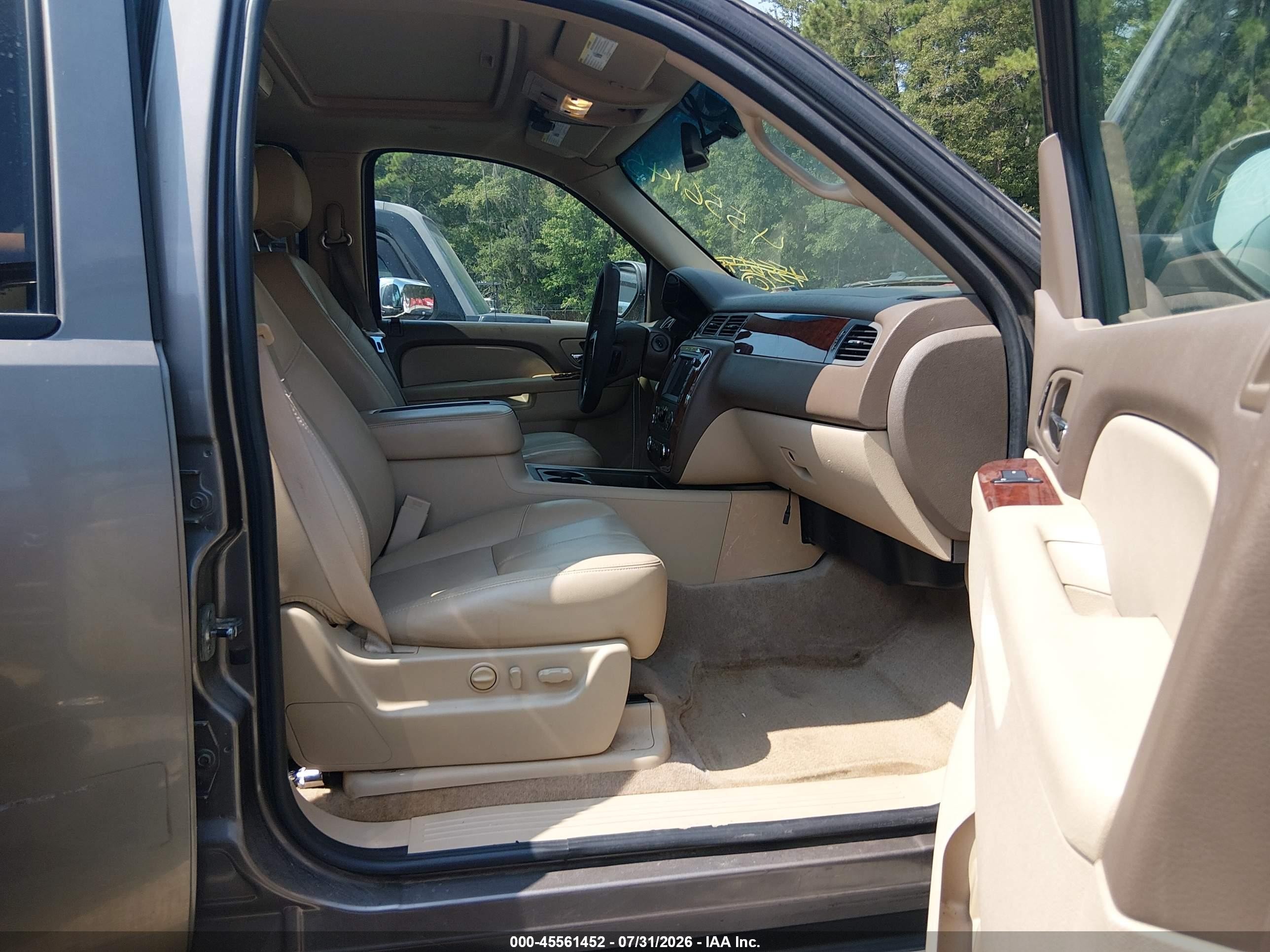 2011 Chevrolet Tahoe Lt Brown vin: 1GNSCBE0XBR239873