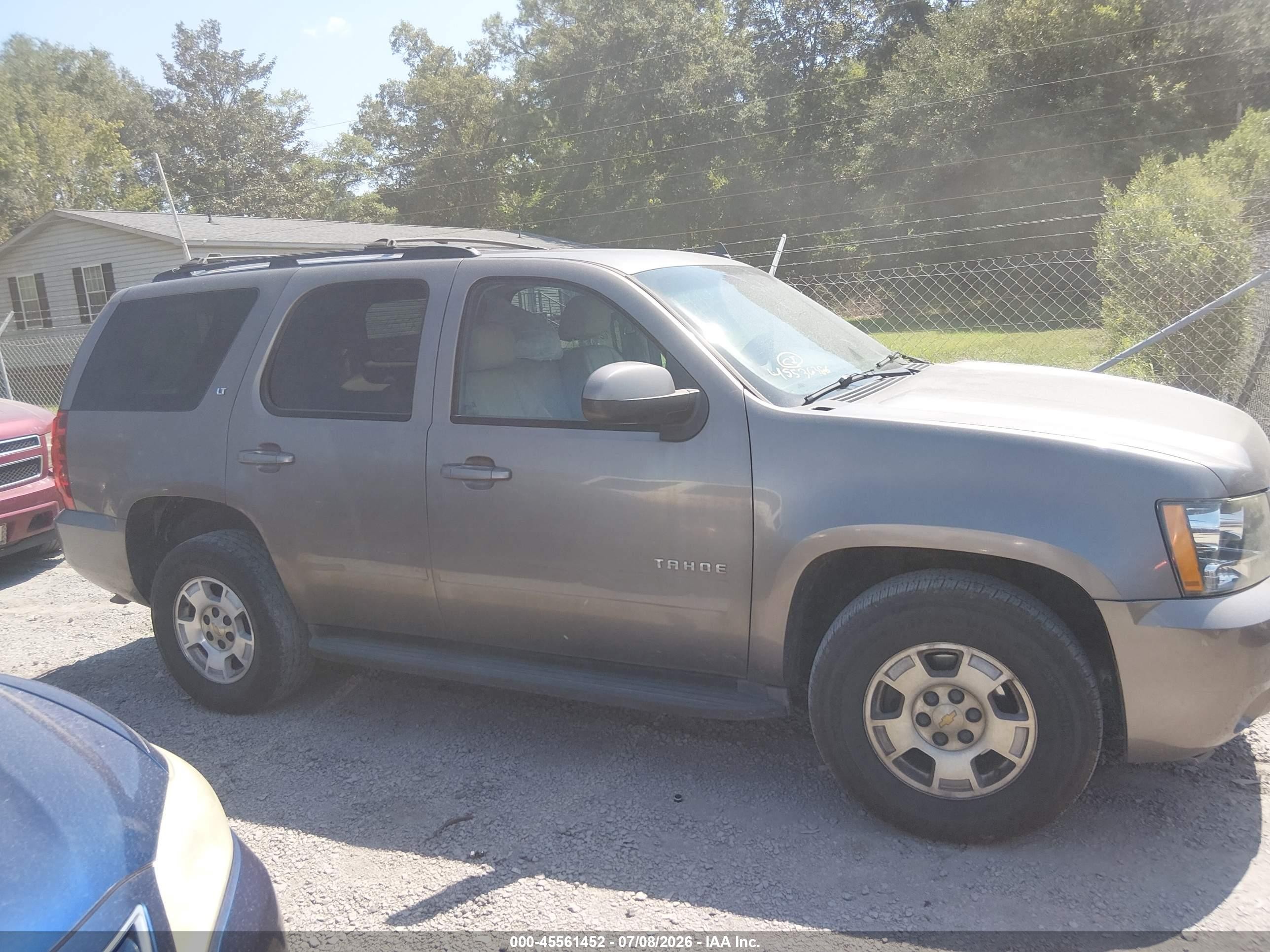 2011 Chevrolet Tahoe Lt Brown vin: 1GNSCBE0XBR239873