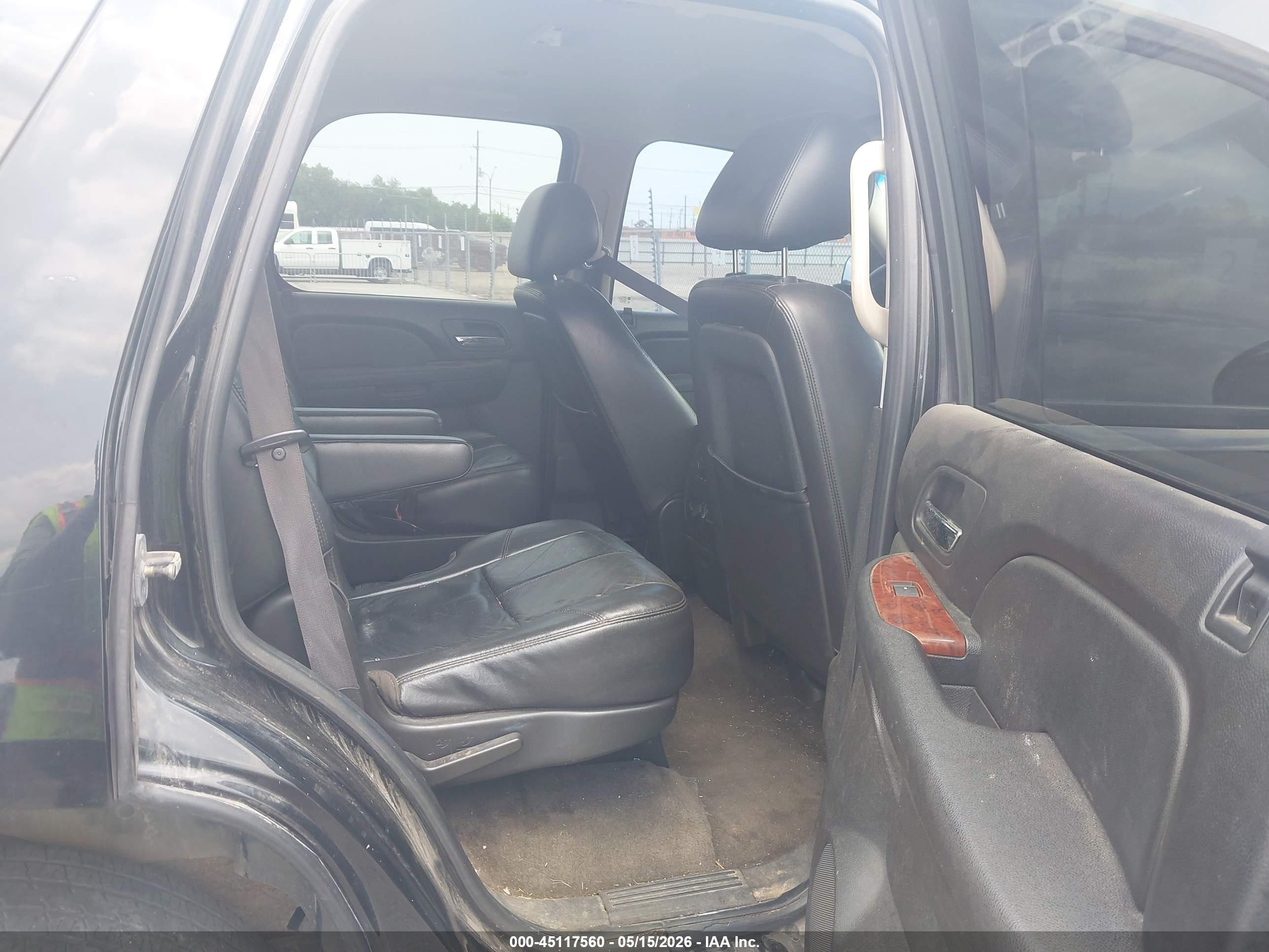 2011 Chevrolet Tahoe Lt Черный vin: 1GNSCBE0XBR262022