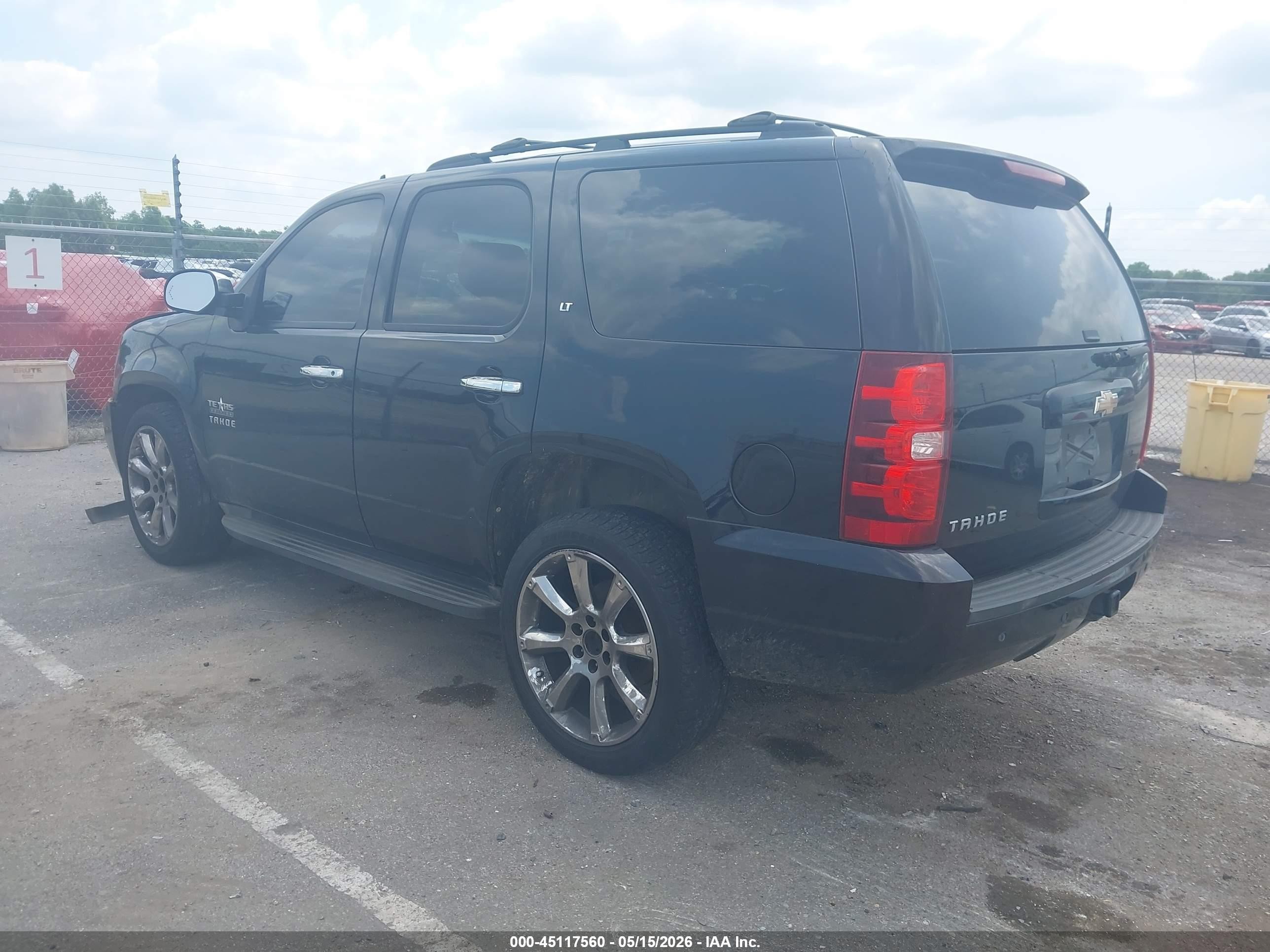 2011 Chevrolet Tahoe Lt Черный vin: 1GNSCBE0XBR262022
