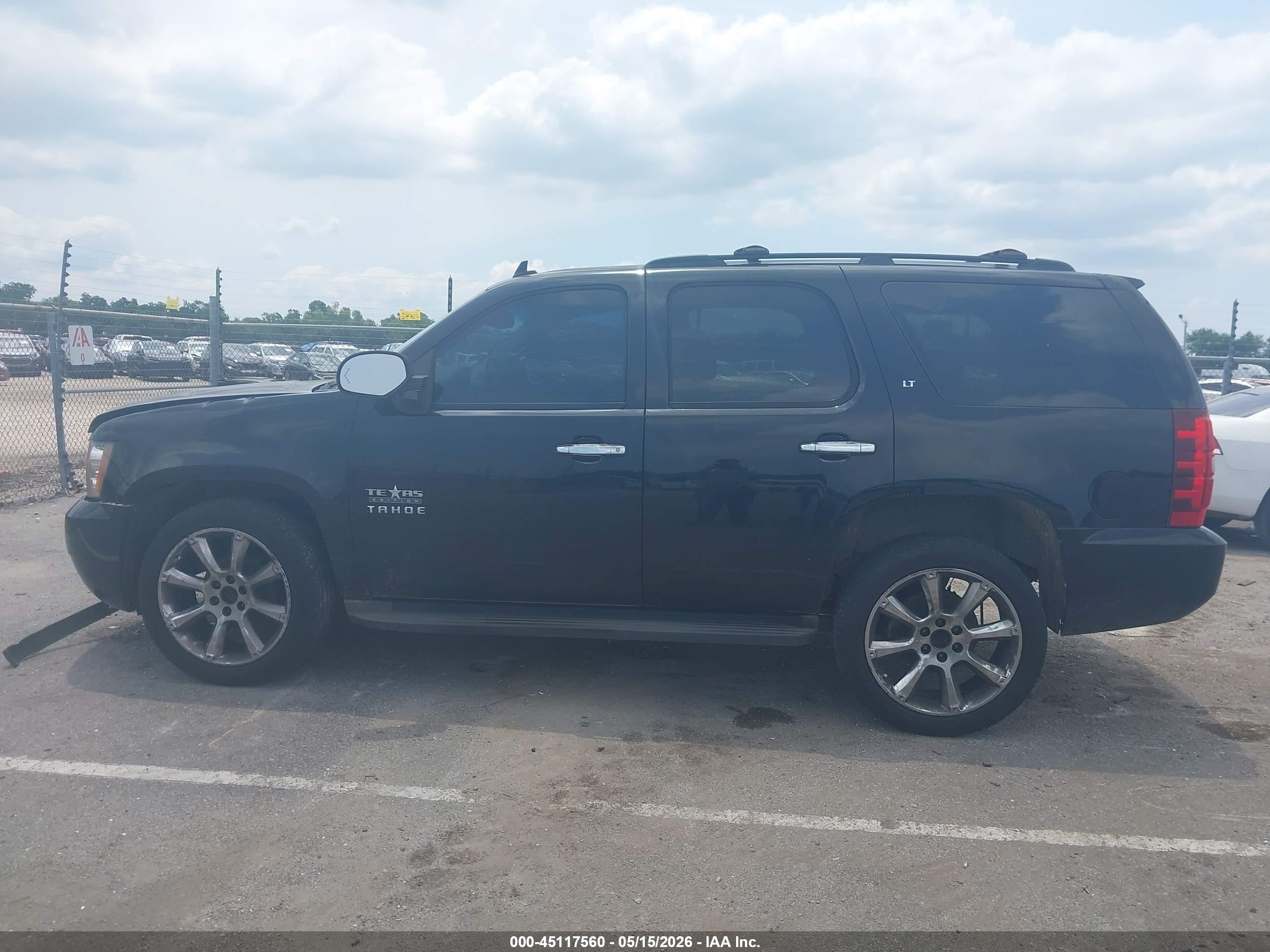 2011 Chevrolet Tahoe Lt Черный vin: 1GNSCBE0XBR262022