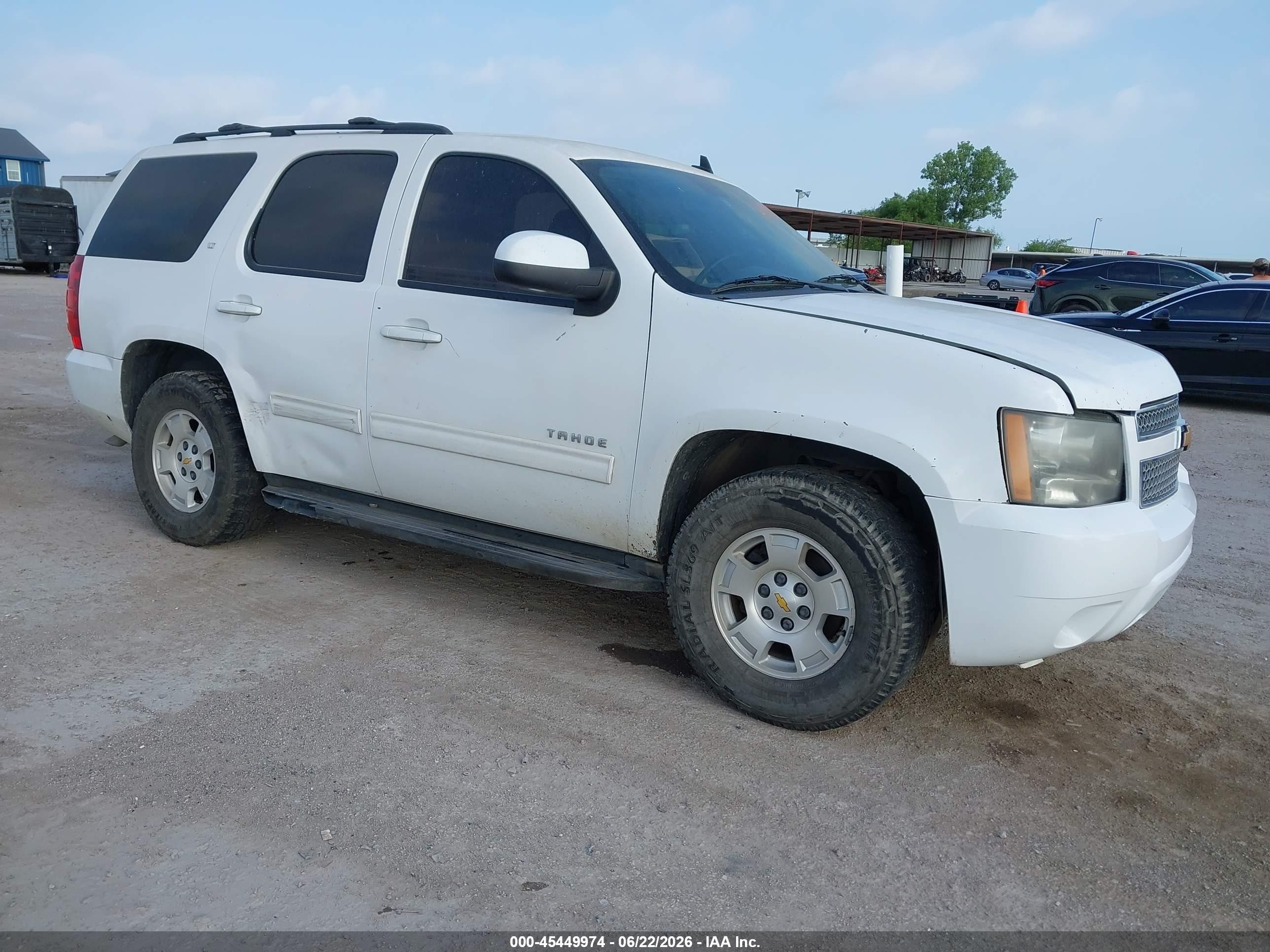 2012 Chevrolet Tahoe Lt White vin: 1GNSCBE0XCR147017