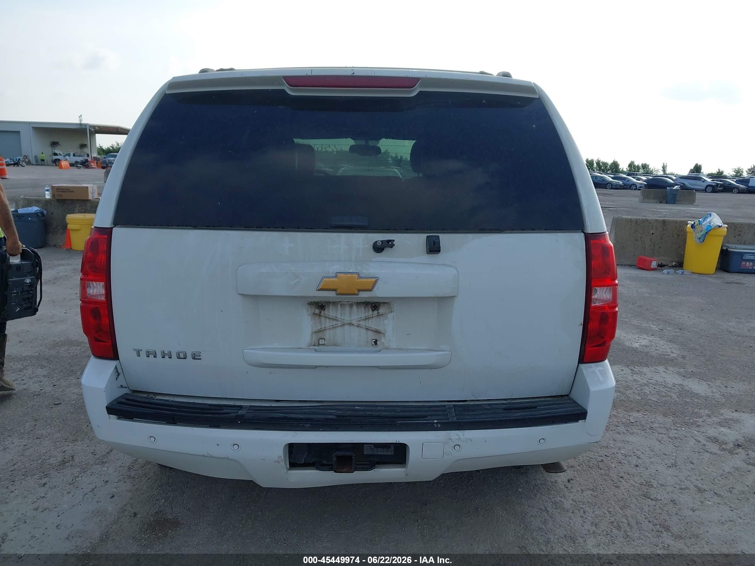 2012 Chevrolet Tahoe Lt White vin: 1GNSCBE0XCR147017