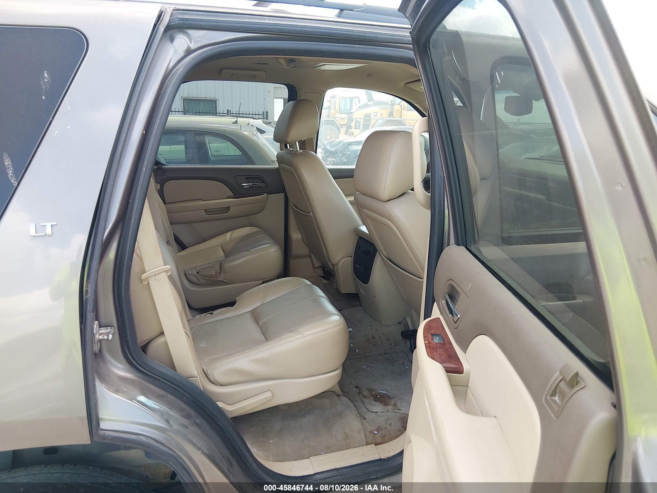 2012 Chevrolet Tahoe Lt Beige vin: 1GNSCBE0XCR231757