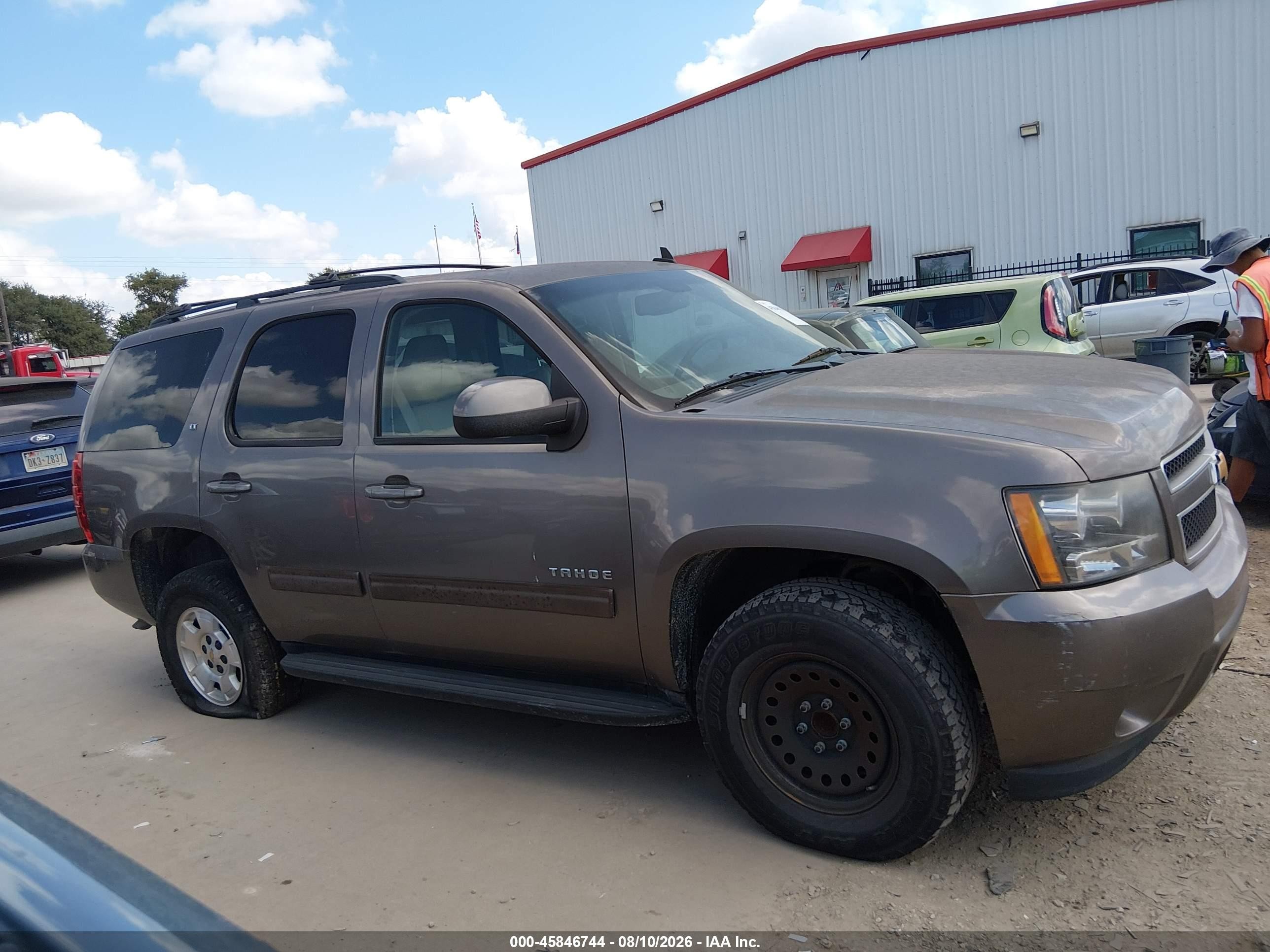 2012 Chevrolet Tahoe Lt Beige vin: 1GNSCBE0XCR231757