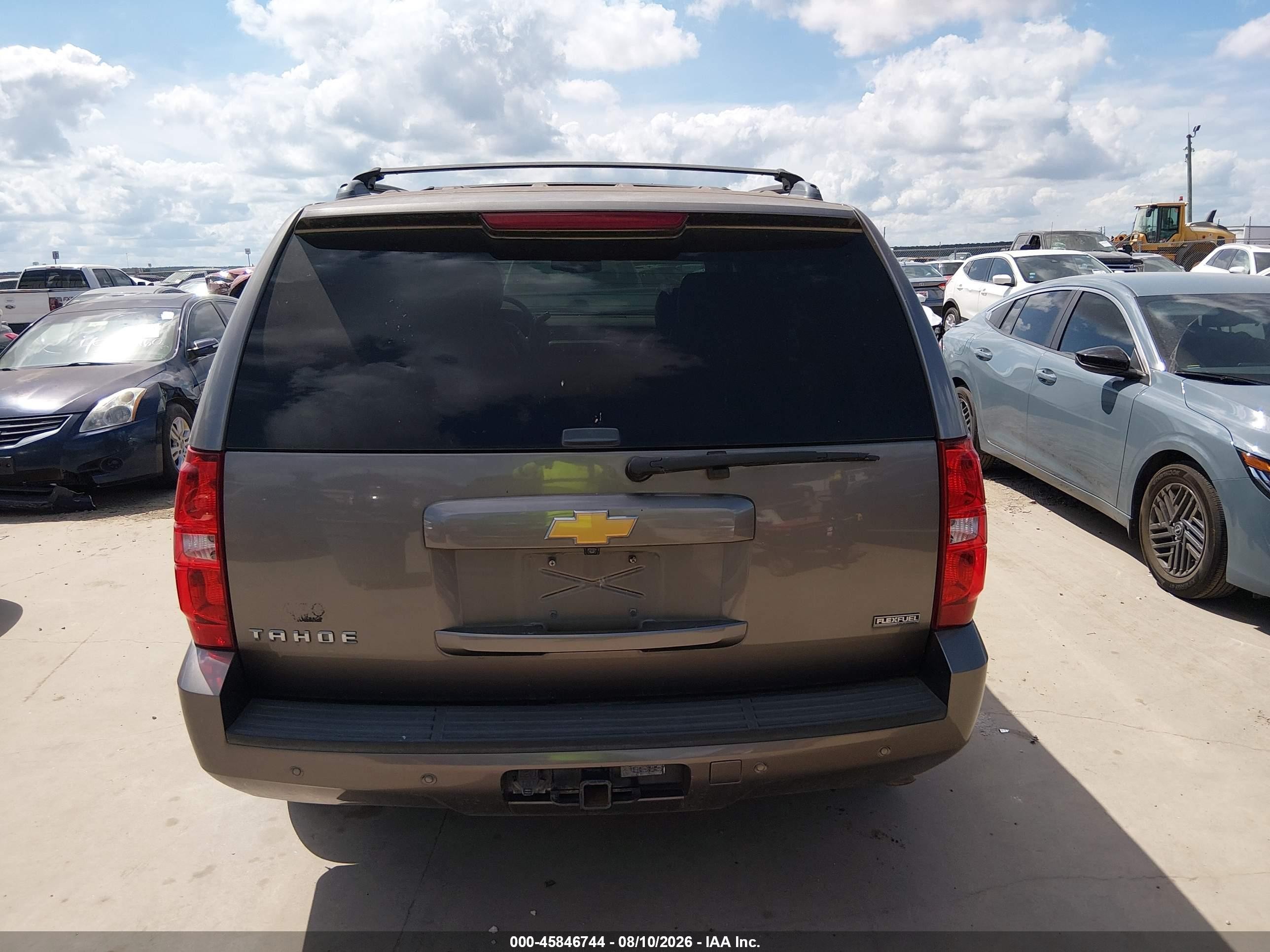 2012 Chevrolet Tahoe Lt Beige vin: 1GNSCBE0XCR231757