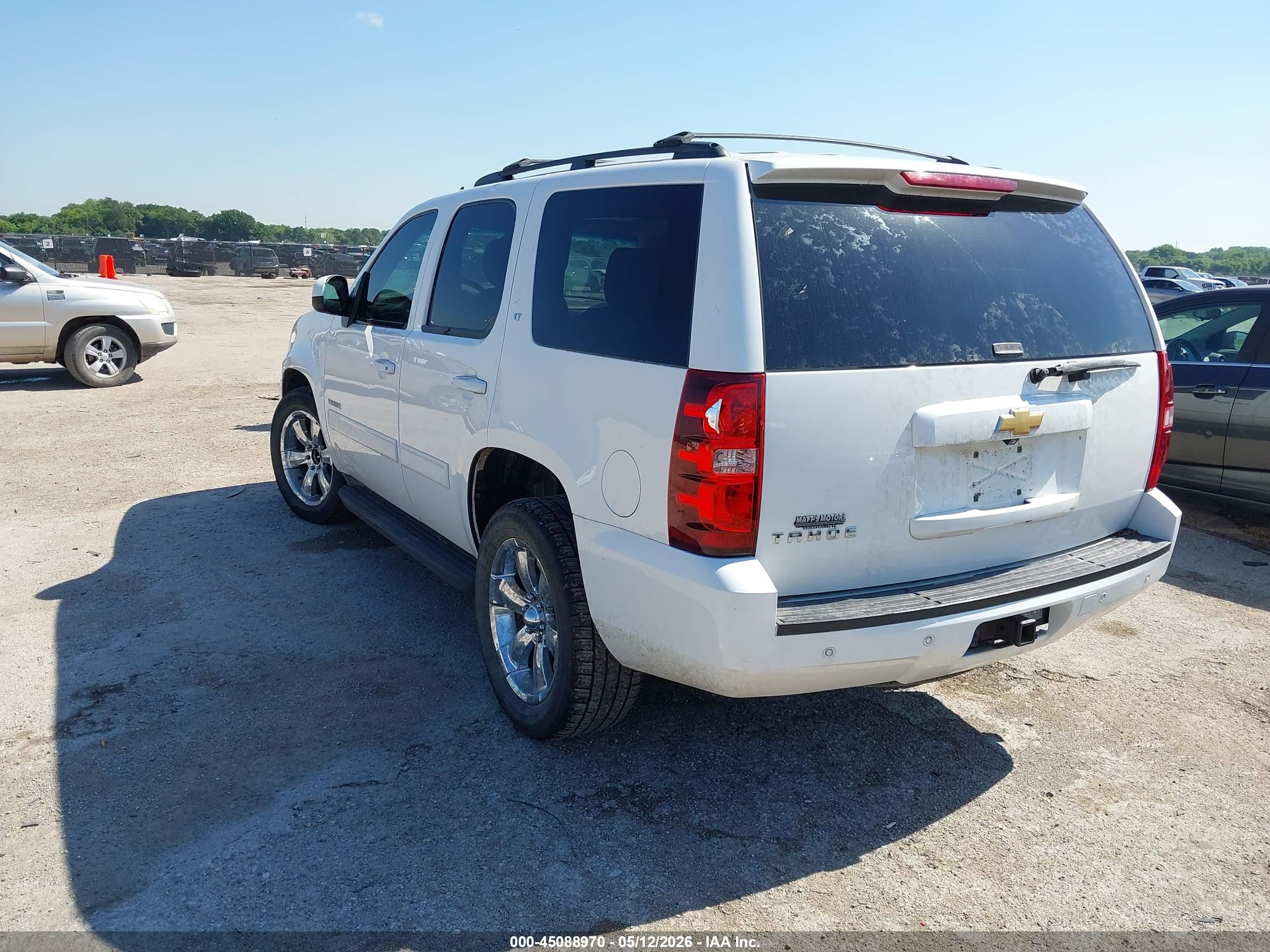 2013 Chevrolet Tahoe Lt White vin: 1GNSCBE0XDR322366