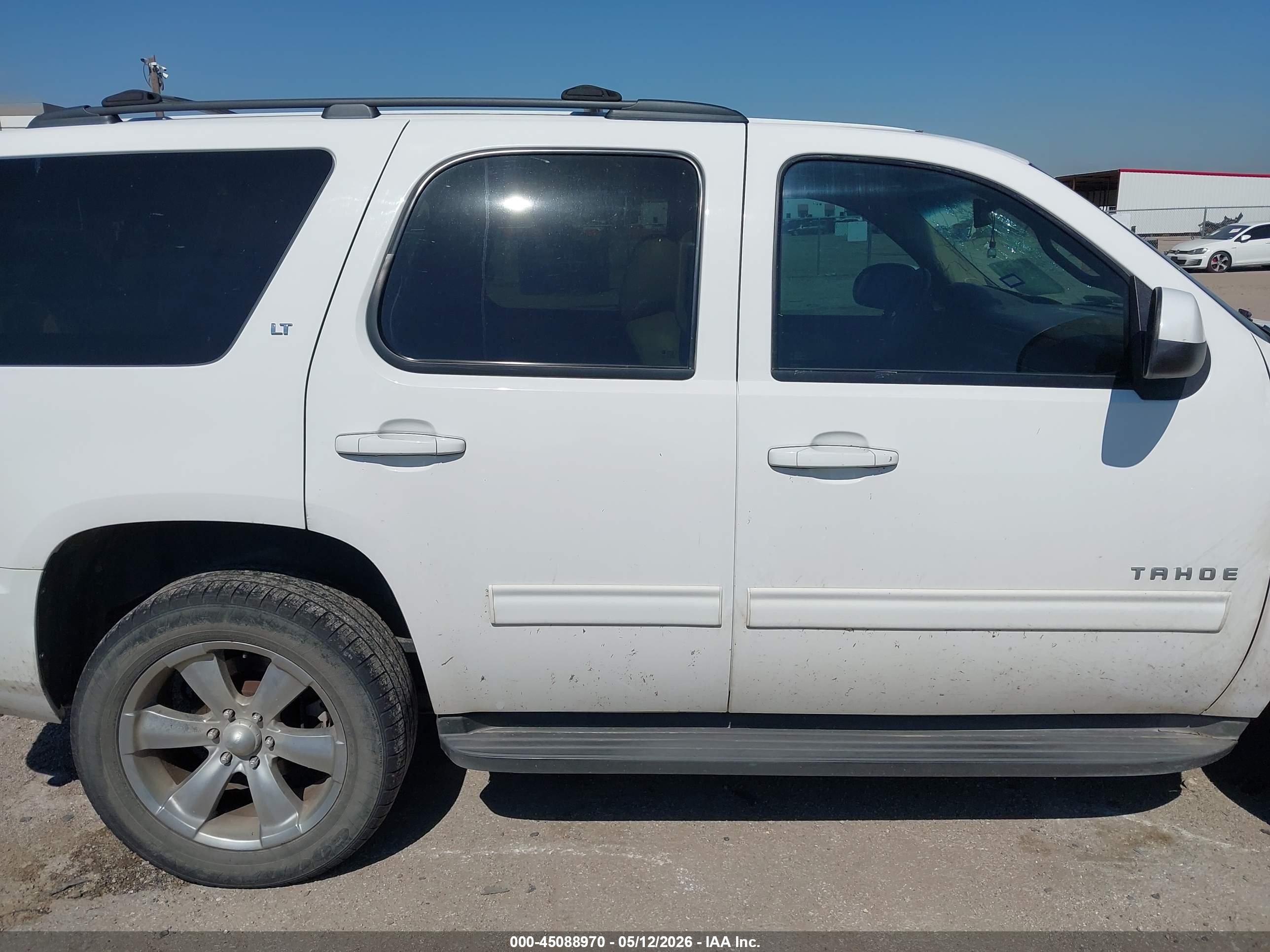 2013 Chevrolet Tahoe Lt White vin: 1GNSCBE0XDR322366