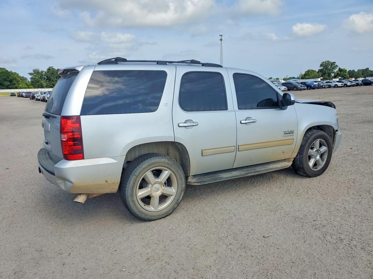 2013 Chevrolet Tahoe C1500 Lt Silver vin: 1GNSCBE0XDR339717