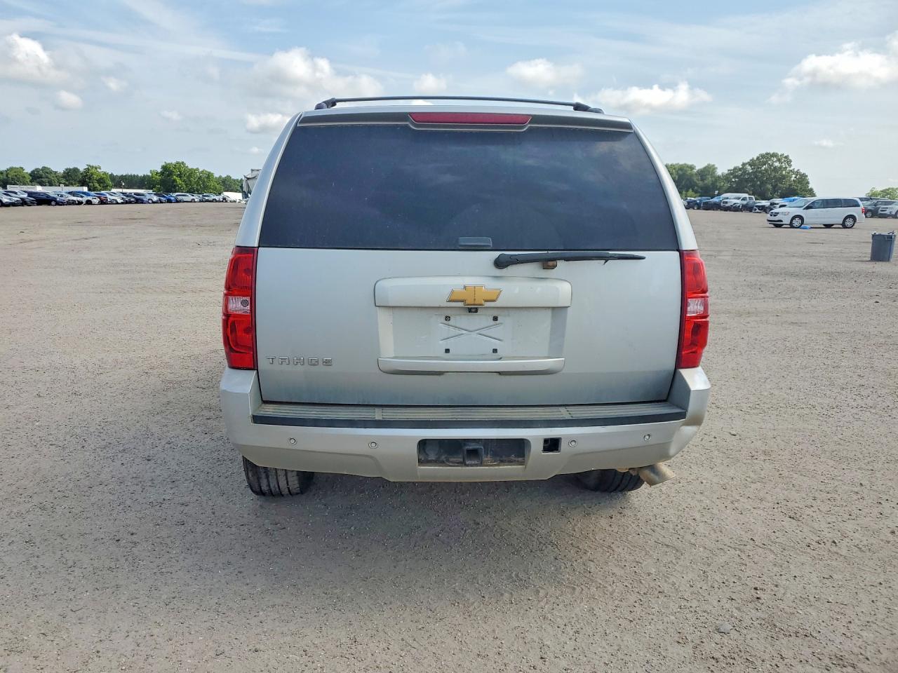2013 Chevrolet Tahoe C1500 Lt Silver vin: 1GNSCBE0XDR339717