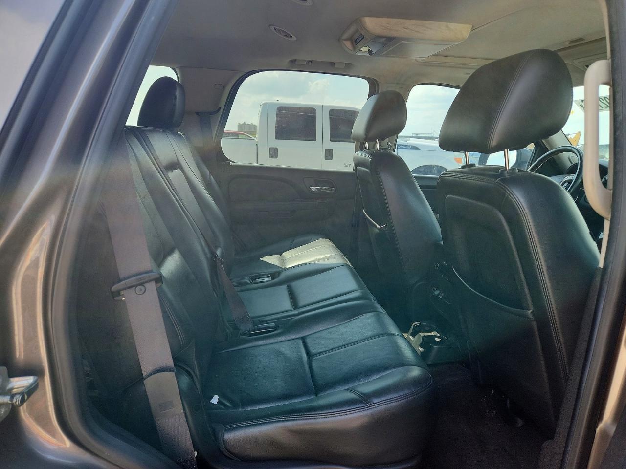 2013 Chevrolet Tahoe C1500 Lt Tan vin: 1GNSCBE0XDR350894