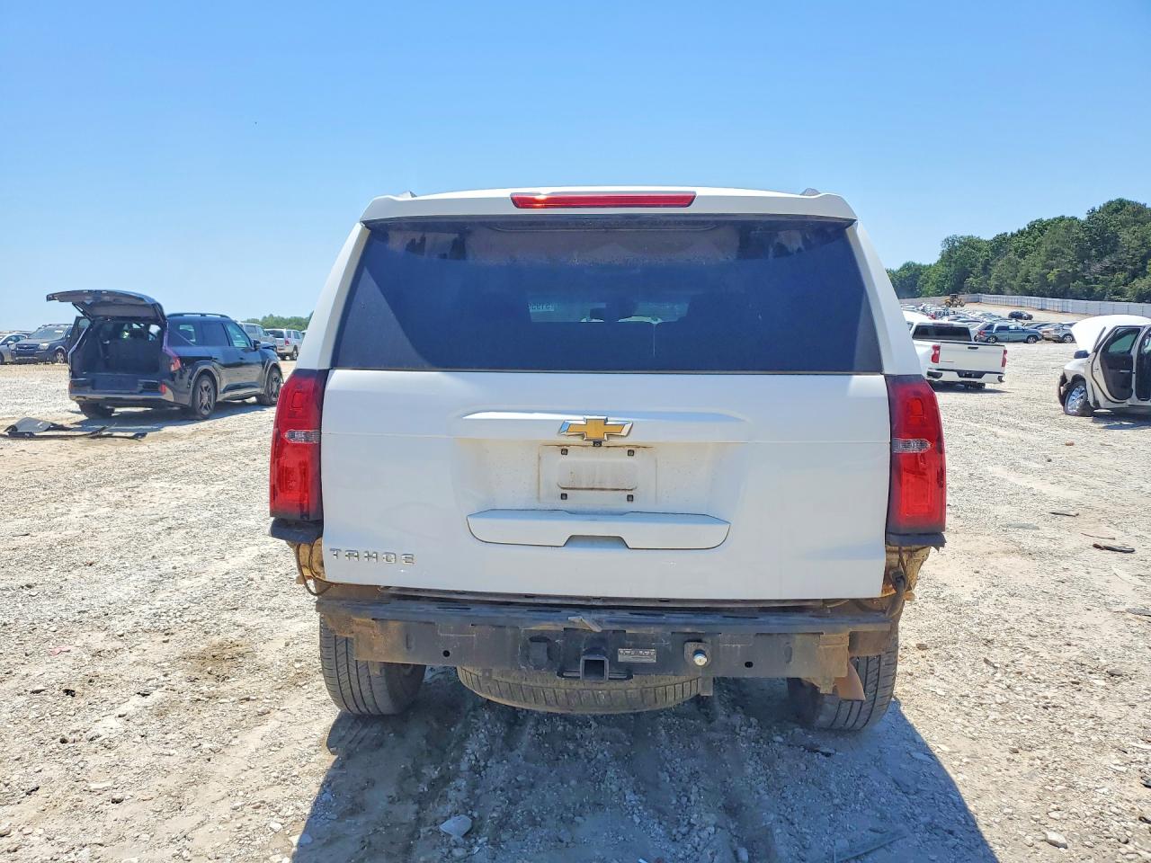 2015 Chevrolet Tahoe C1500 Lt White vin: 1GNSCBKC0FR554265