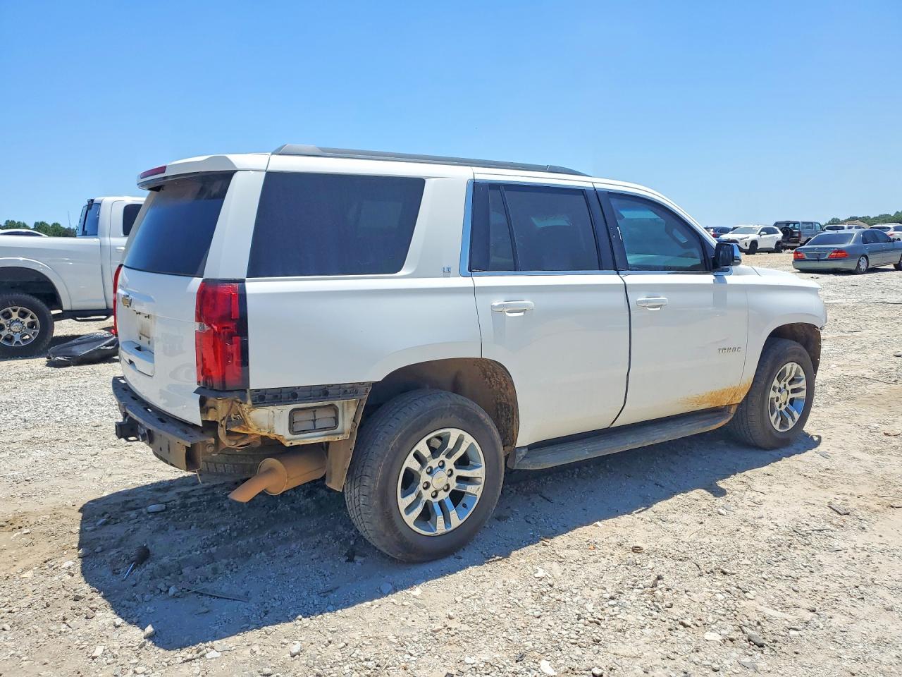 2015 Chevrolet Tahoe C1500 Lt White vin: 1GNSCBKC0FR554265