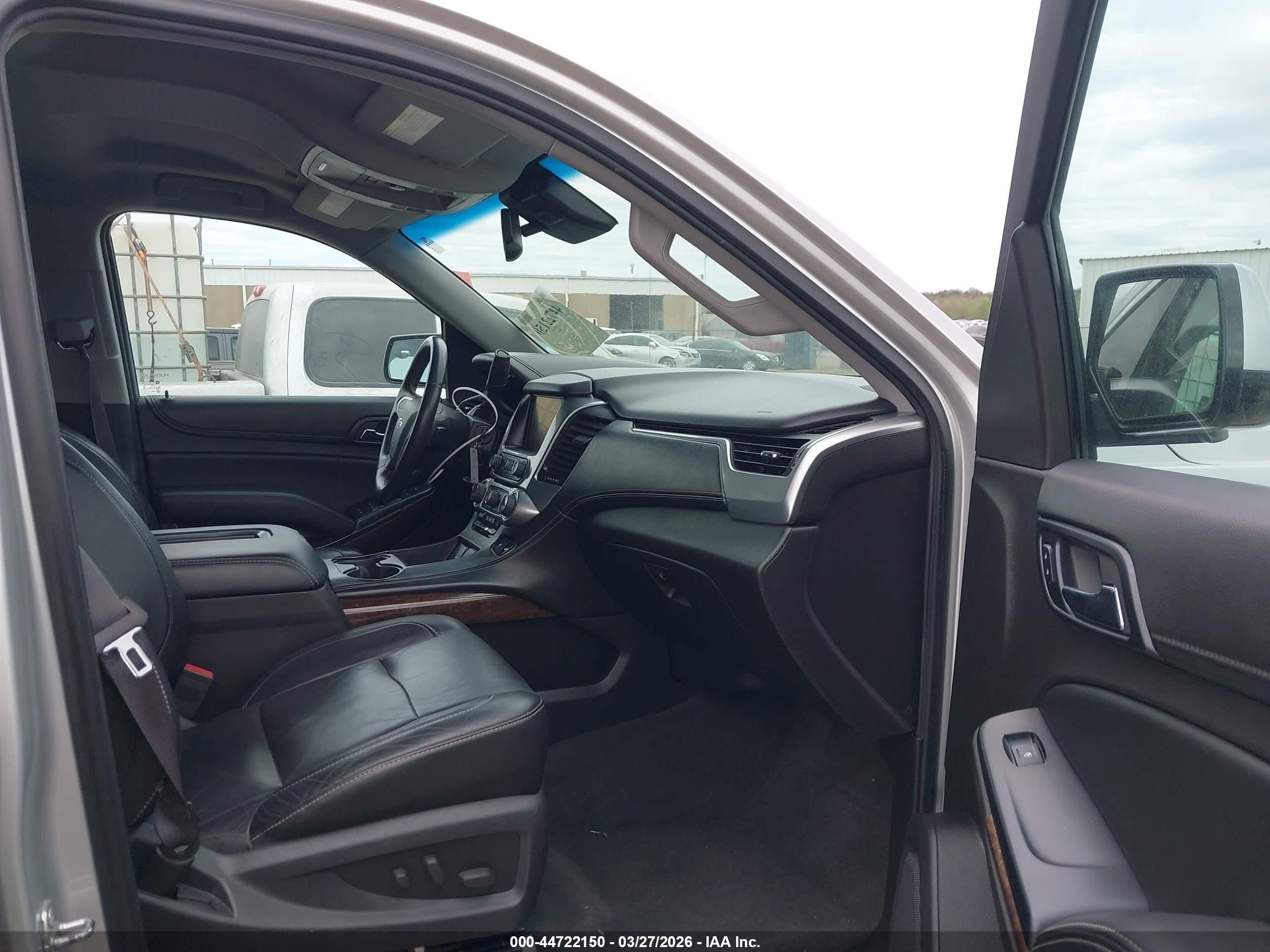 2015 Chevrolet Tahoe Lt Silver vin: 1GNSCBKC1FR146440
