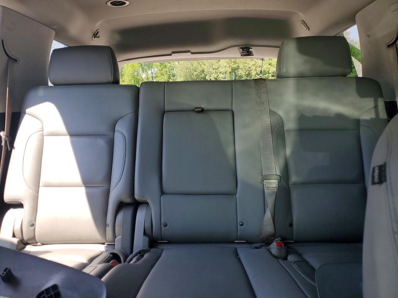 2015 Chevrolet Tahoe C1500 Lt Silver vin: 1GNSCBKC1FR180829