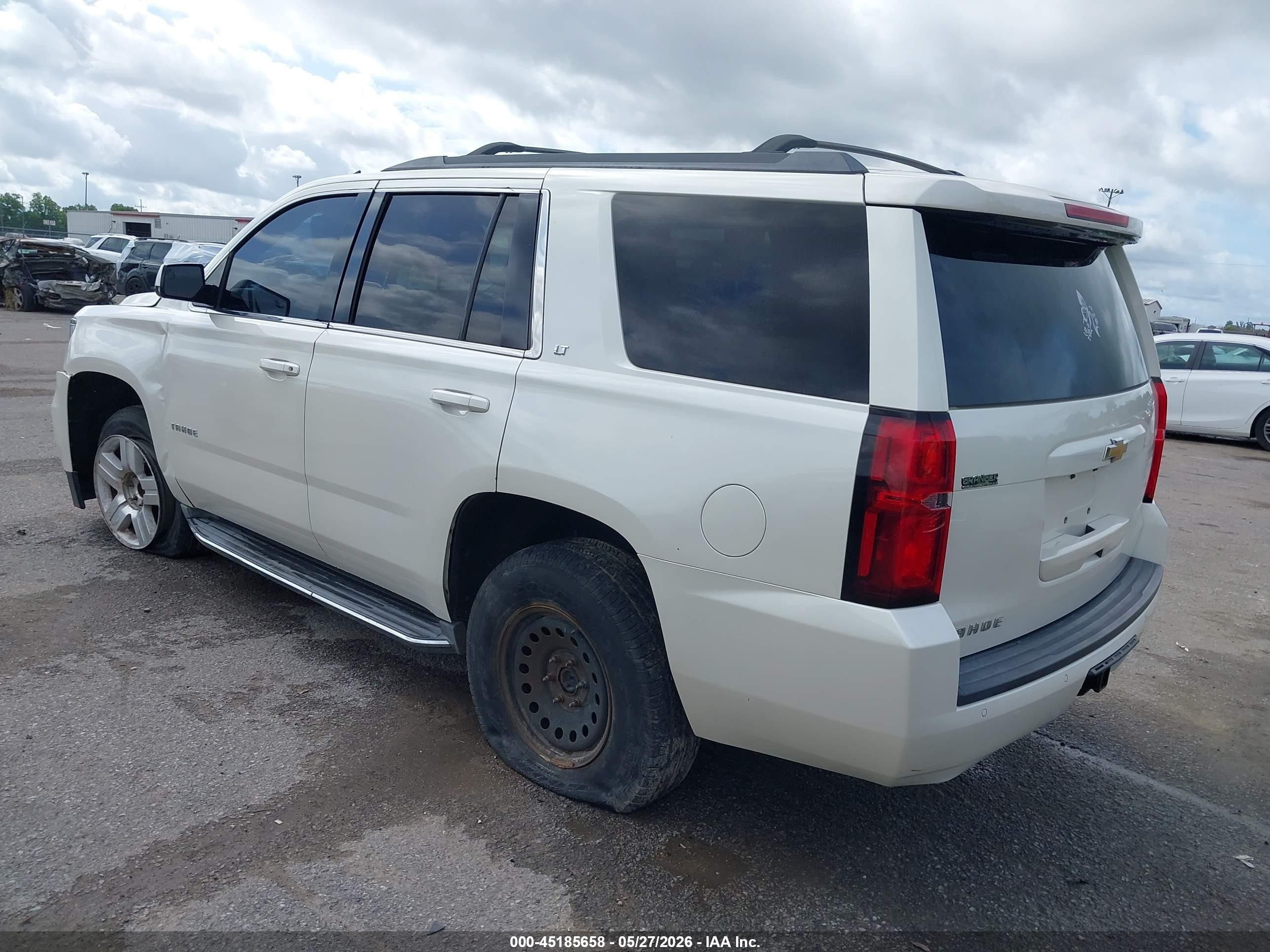 2015 Chevrolet Tahoe Lt White vin: 1GNSCBKC1FR184685