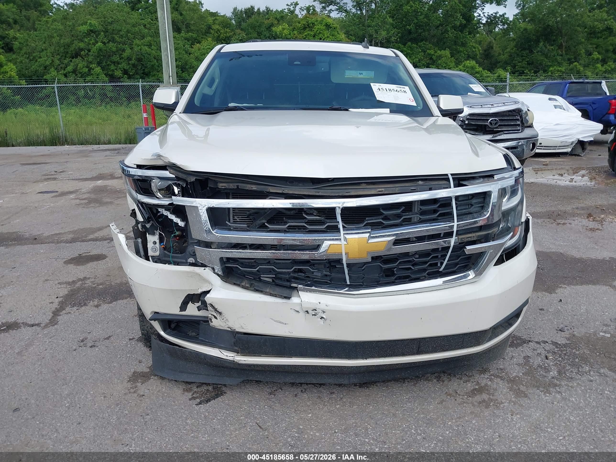 2015 Chevrolet Tahoe Lt White vin: 1GNSCBKC1FR184685
